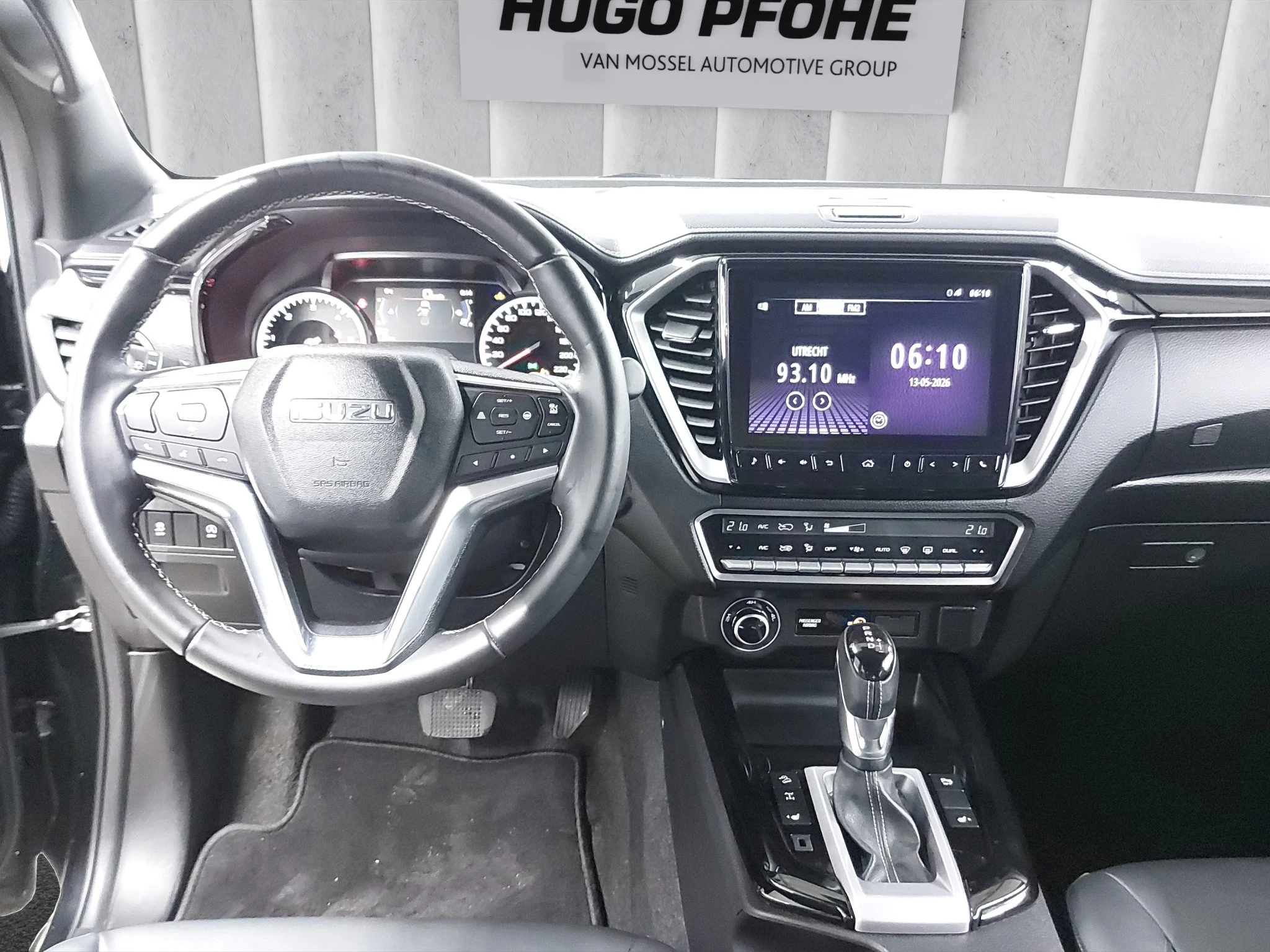 Isuzu D-Max 1.9 TD Double Cab 4WD V-Cross (EURO 6e) NAVI*elek.SITZE*LMF*KLIMAAUT