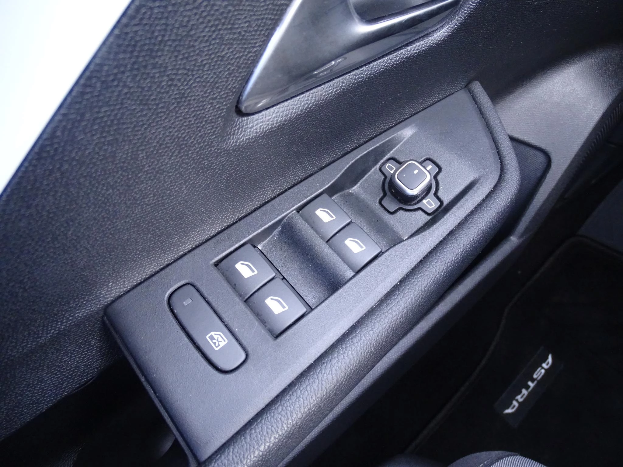 Opel Astra Sports Tourer 1.2T Edition