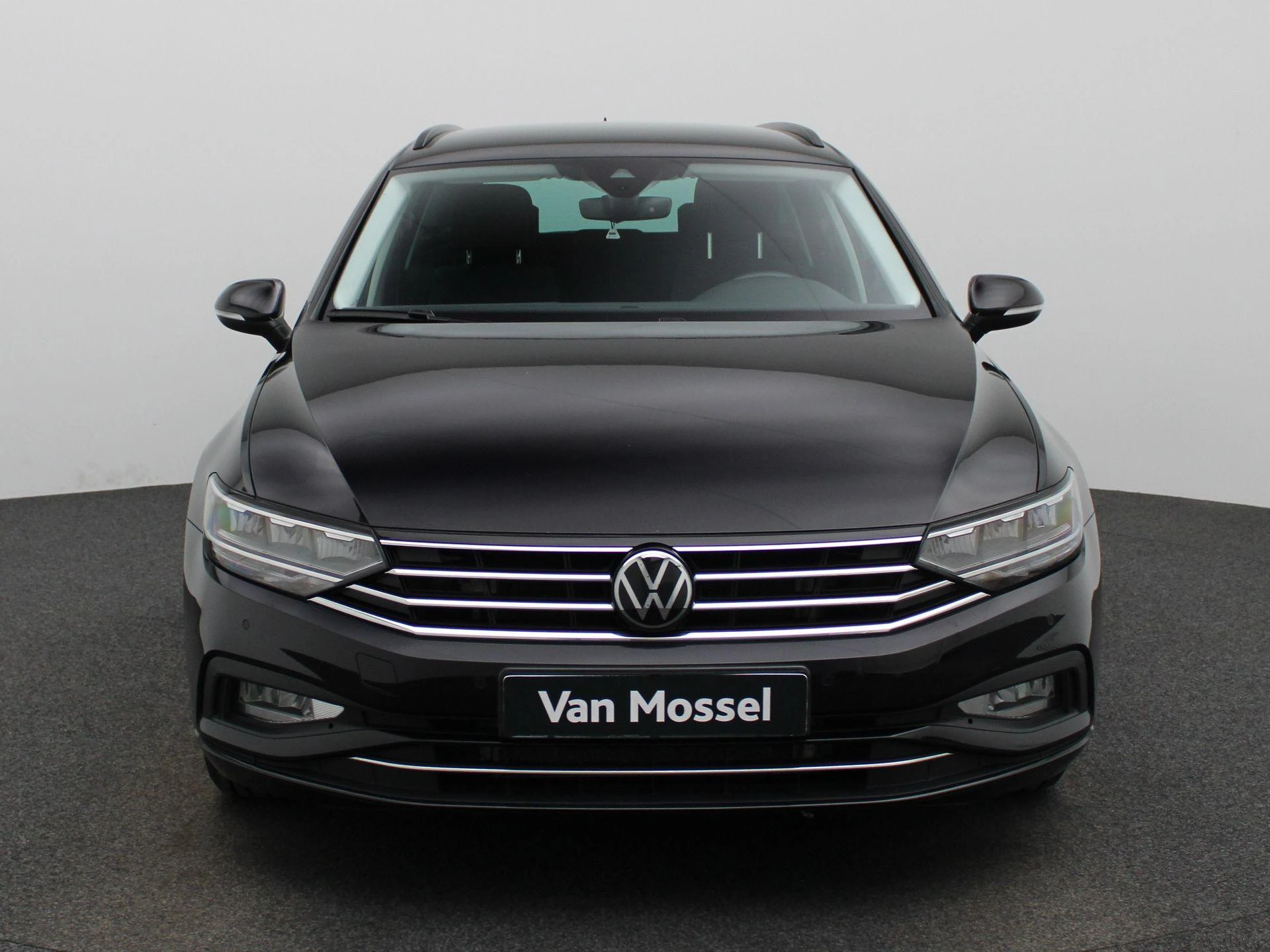 Volkswagen-Passat-image-2