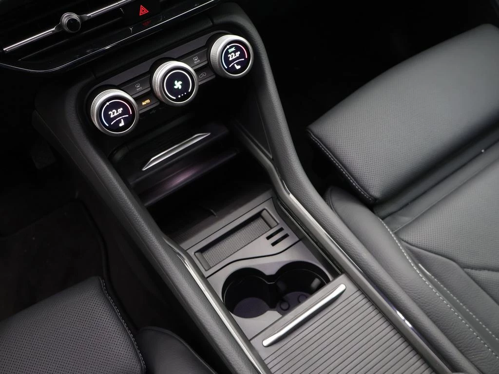 Škoda Kodiaq Kodiaq Selection 1.5TSI m-HEV 150PK DEMO *AUTOMAAT*7 ZITPLAATSEN*PDC*CAMERA*LEDER*ACC*SFEERVERLICHTING*...*