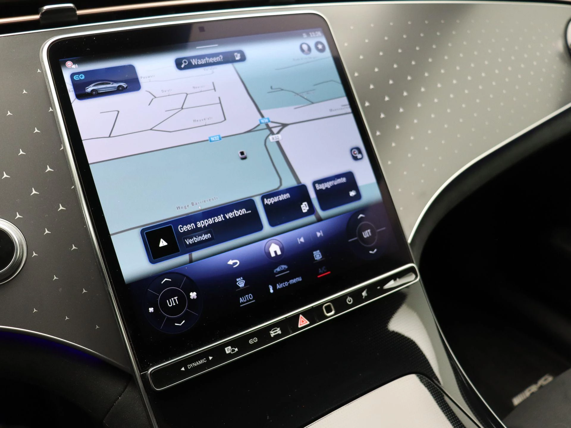 Mercedes-Benz EQE 300 AMG Line + PANORAMISCH DAK + CARPLAY + LED +