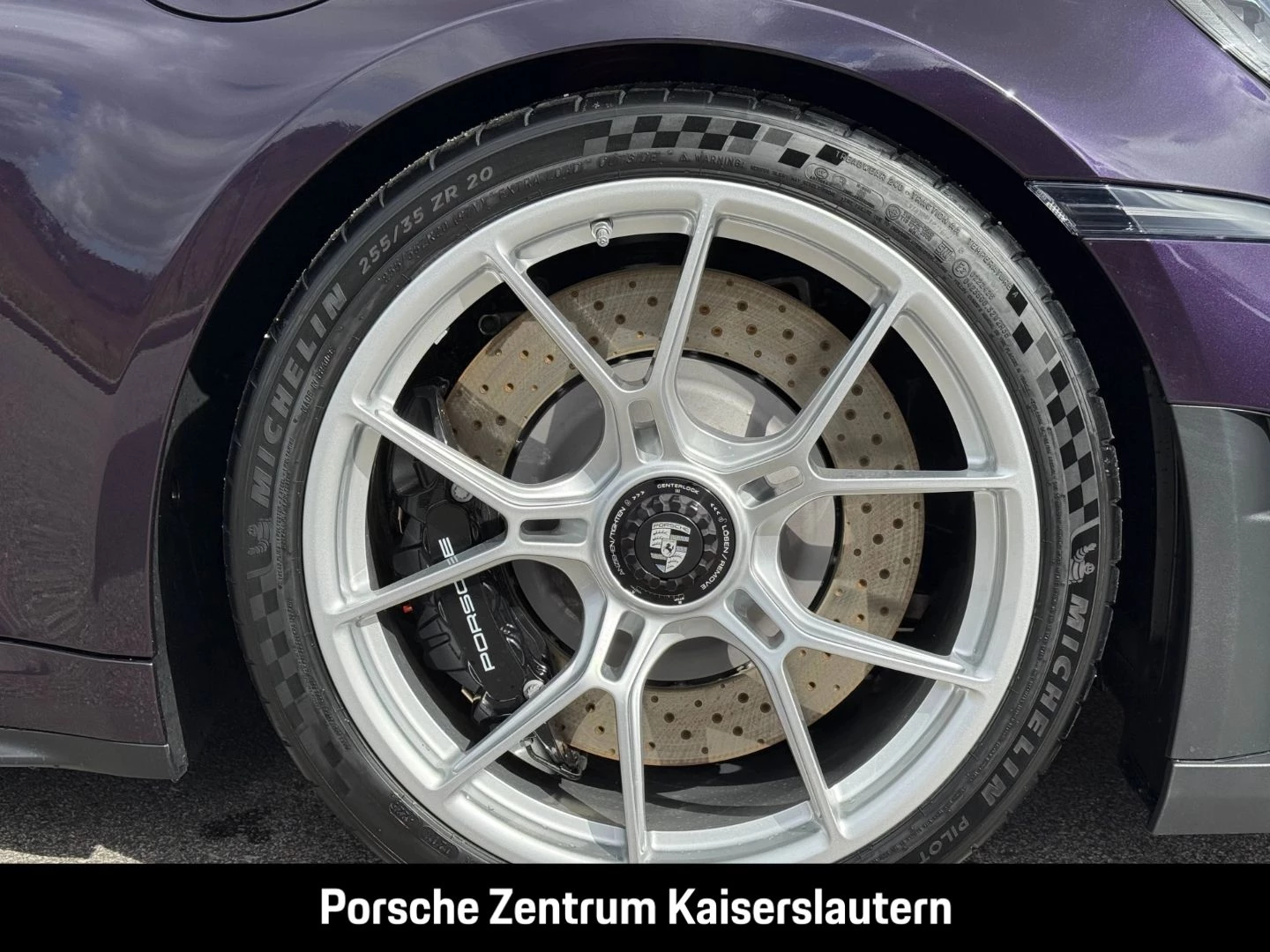 Porsche 911 992 GT3 mit Touring-Paket Liftsystem-VA BOSE gt3 mit touring-paket