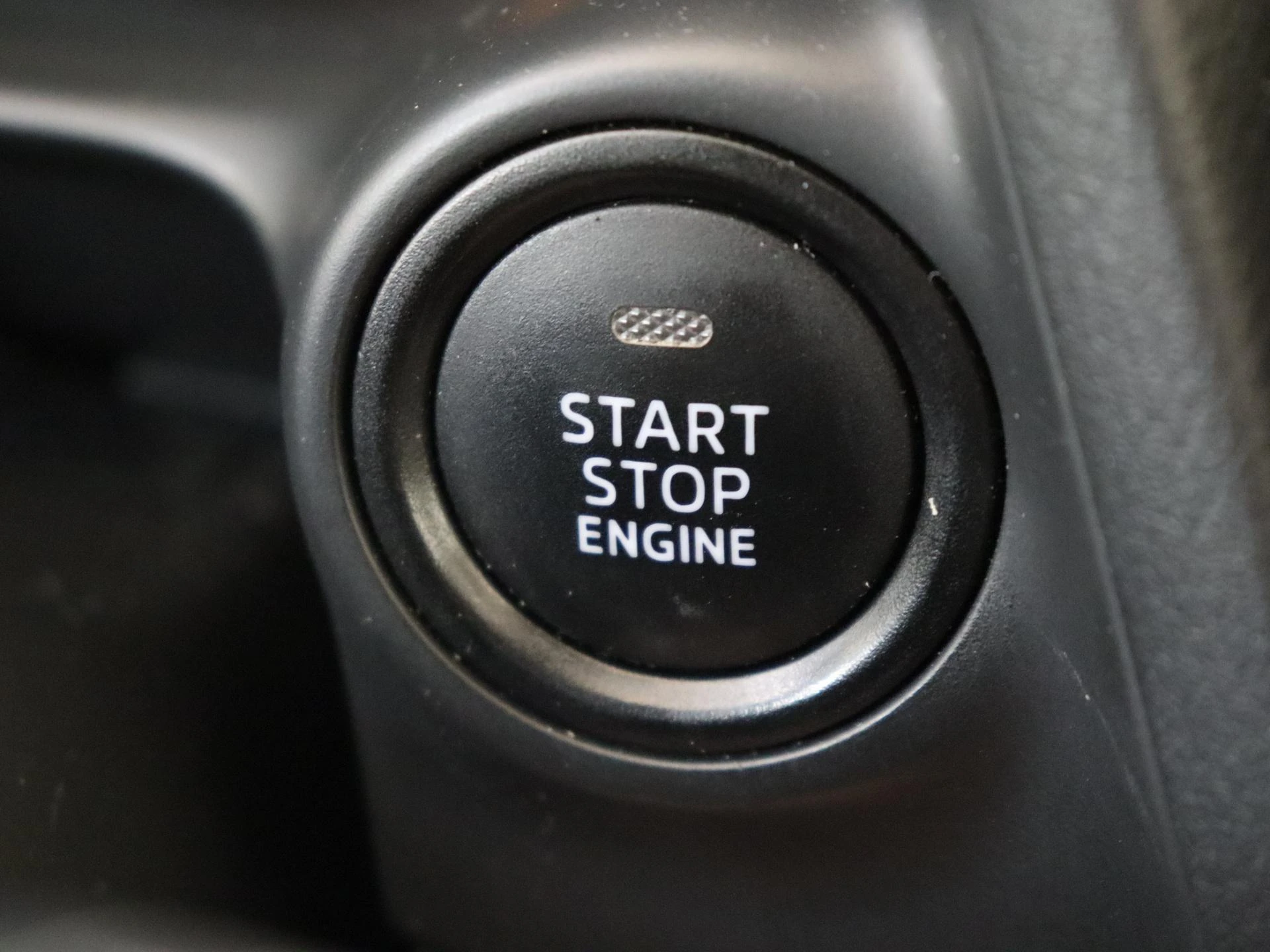 Mazda-2-image-18
