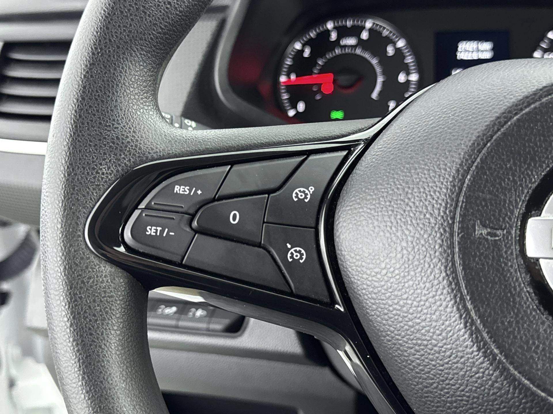 Nissan-Primastar-image-5