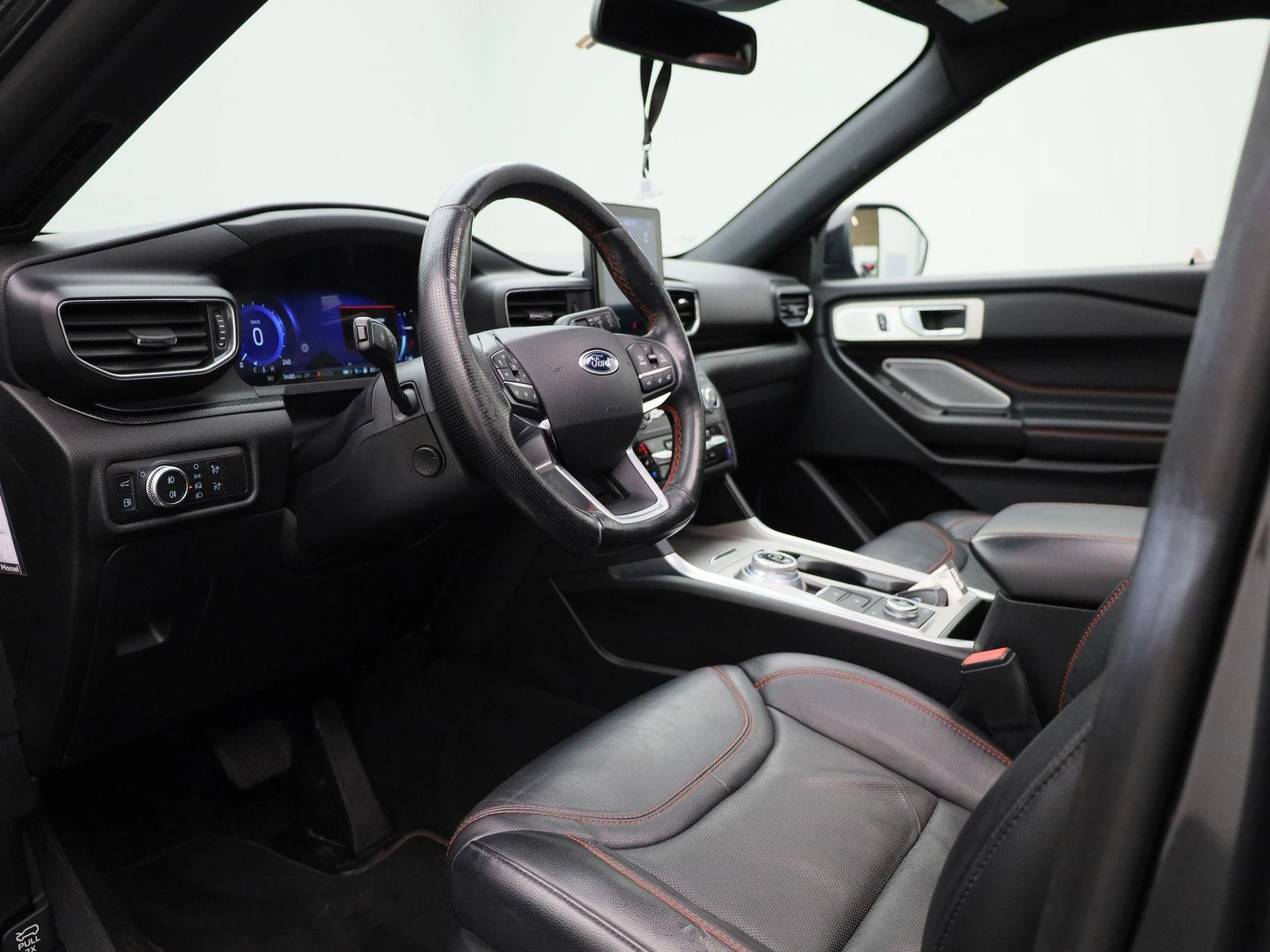 Ford-Explorer-image-32