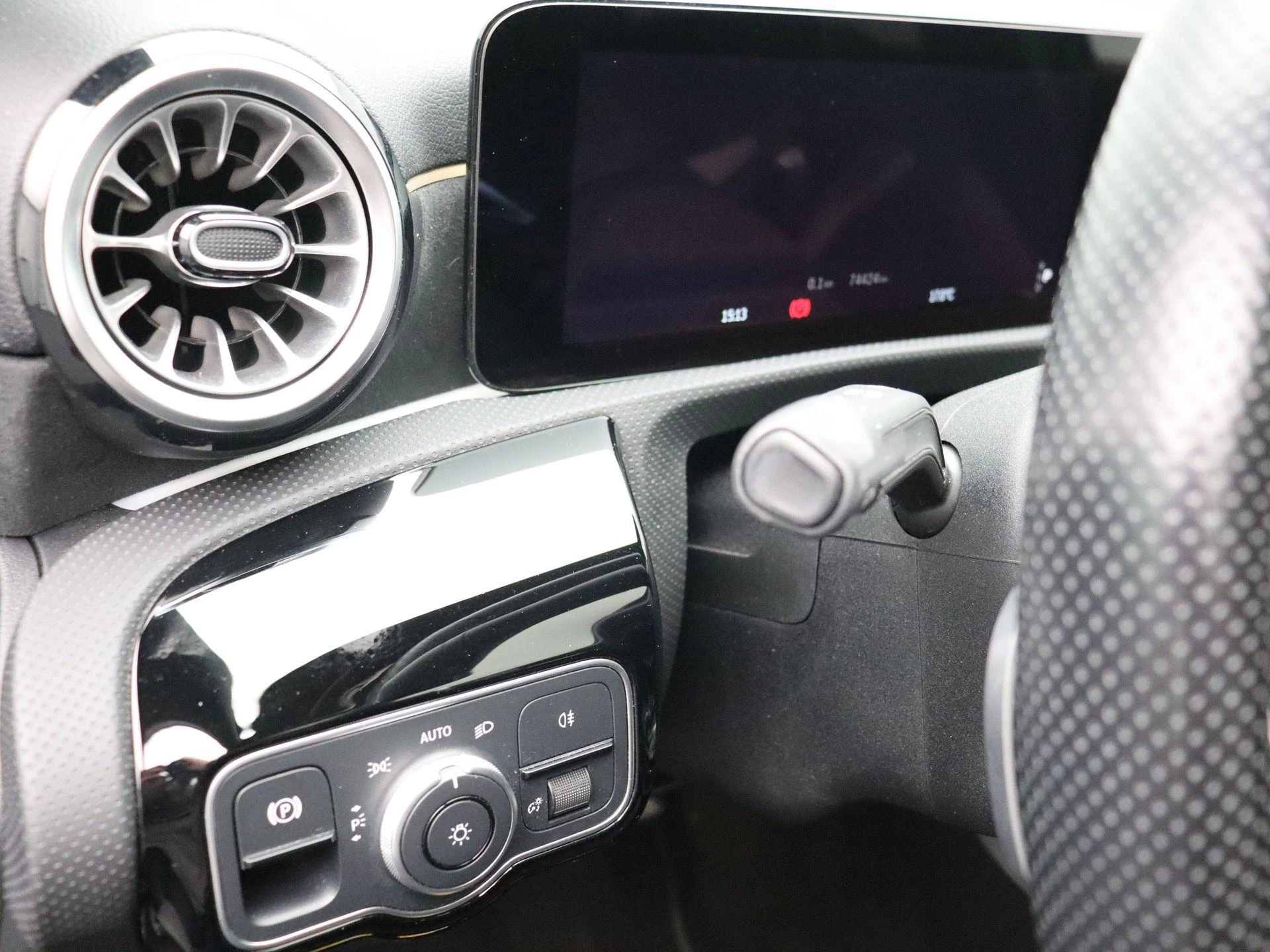 Mercedes-Benz Classe A 250 e Berline AMG Line + PANORAMISCH DAK + CARPLAY +