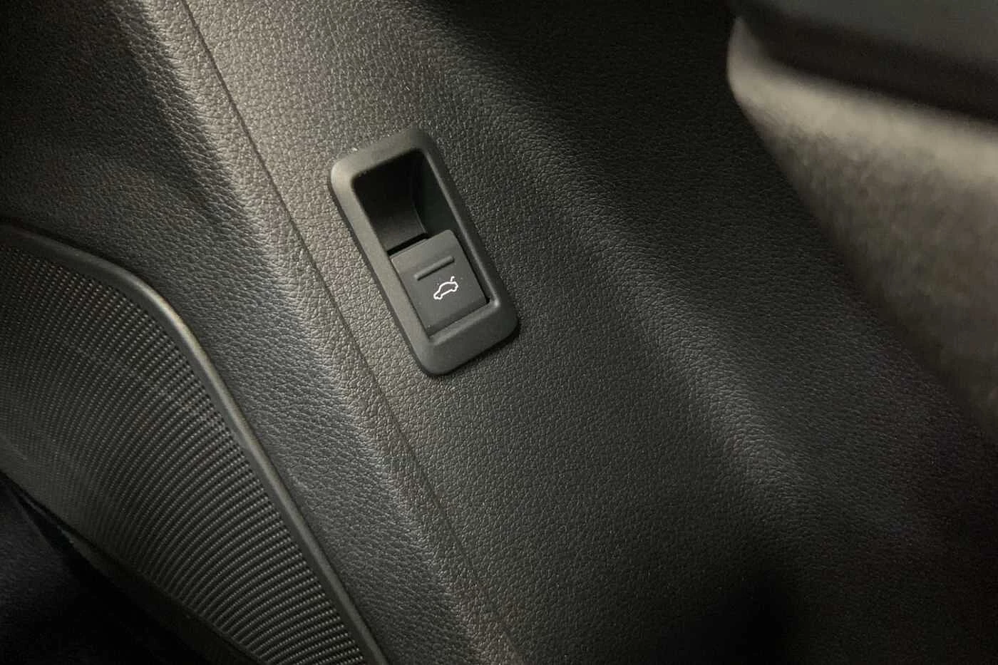 Audi-RSQ3-image-29