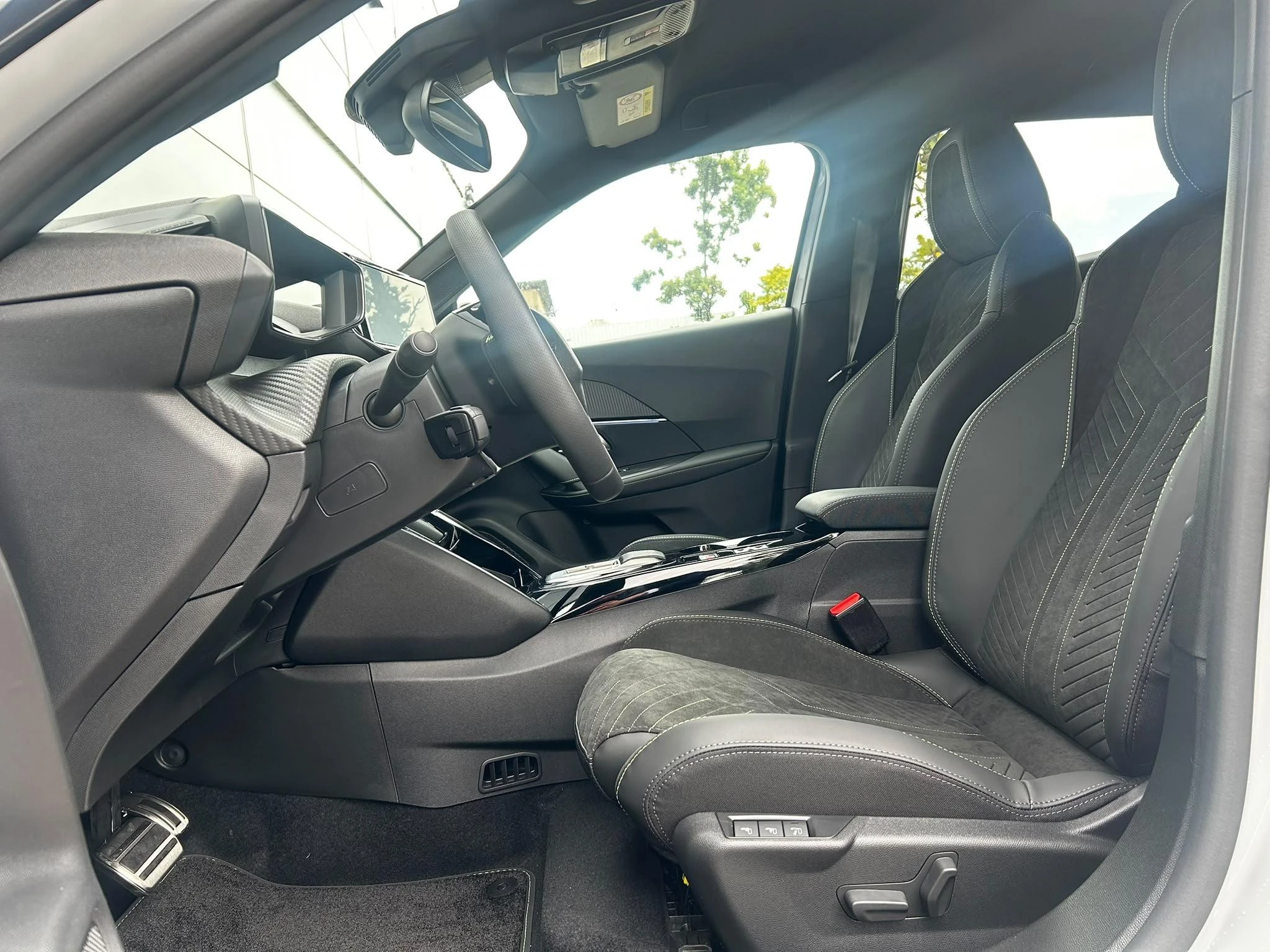 Peugeot-2008-image-9