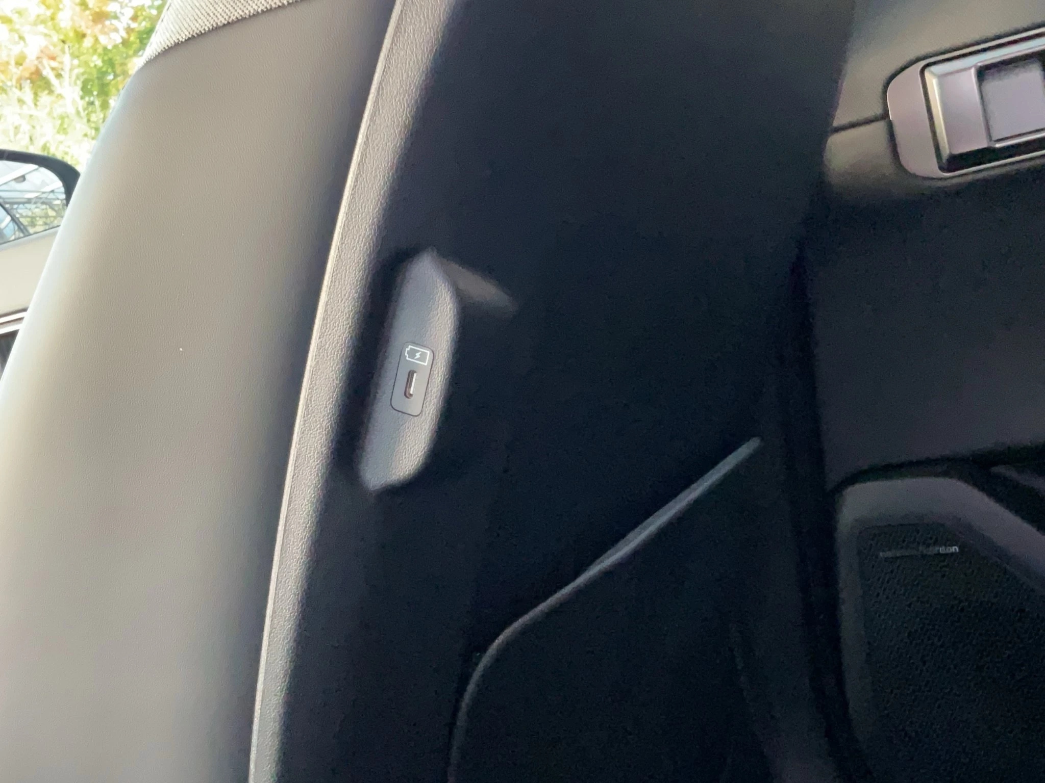 Kia EV4 Hatchback Earth 81 kWh 150 kW Frontantrieb Schräghecklimousine. 5-türig