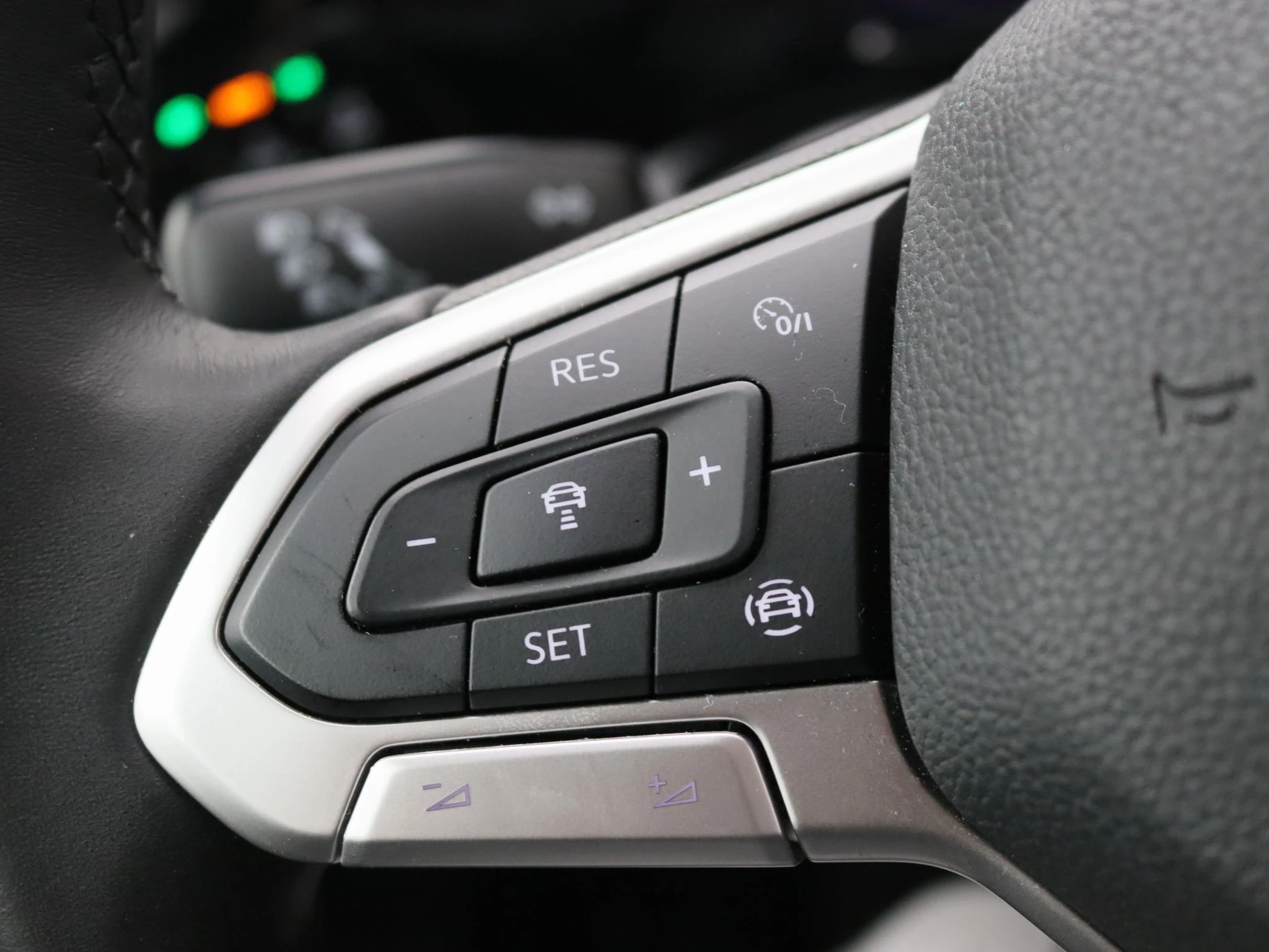 Volkswagen-Golf-image-15