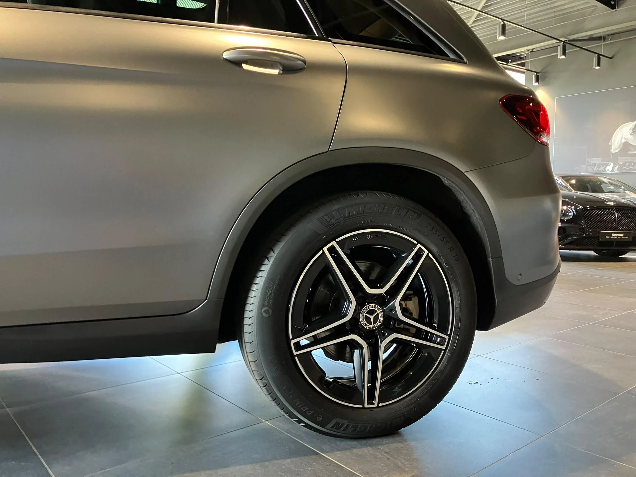 Mercedes-Benz-GLC-image-14