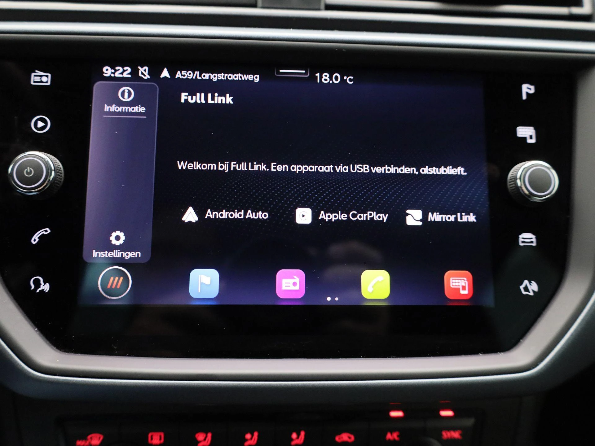 SEAT-Arona-image-24