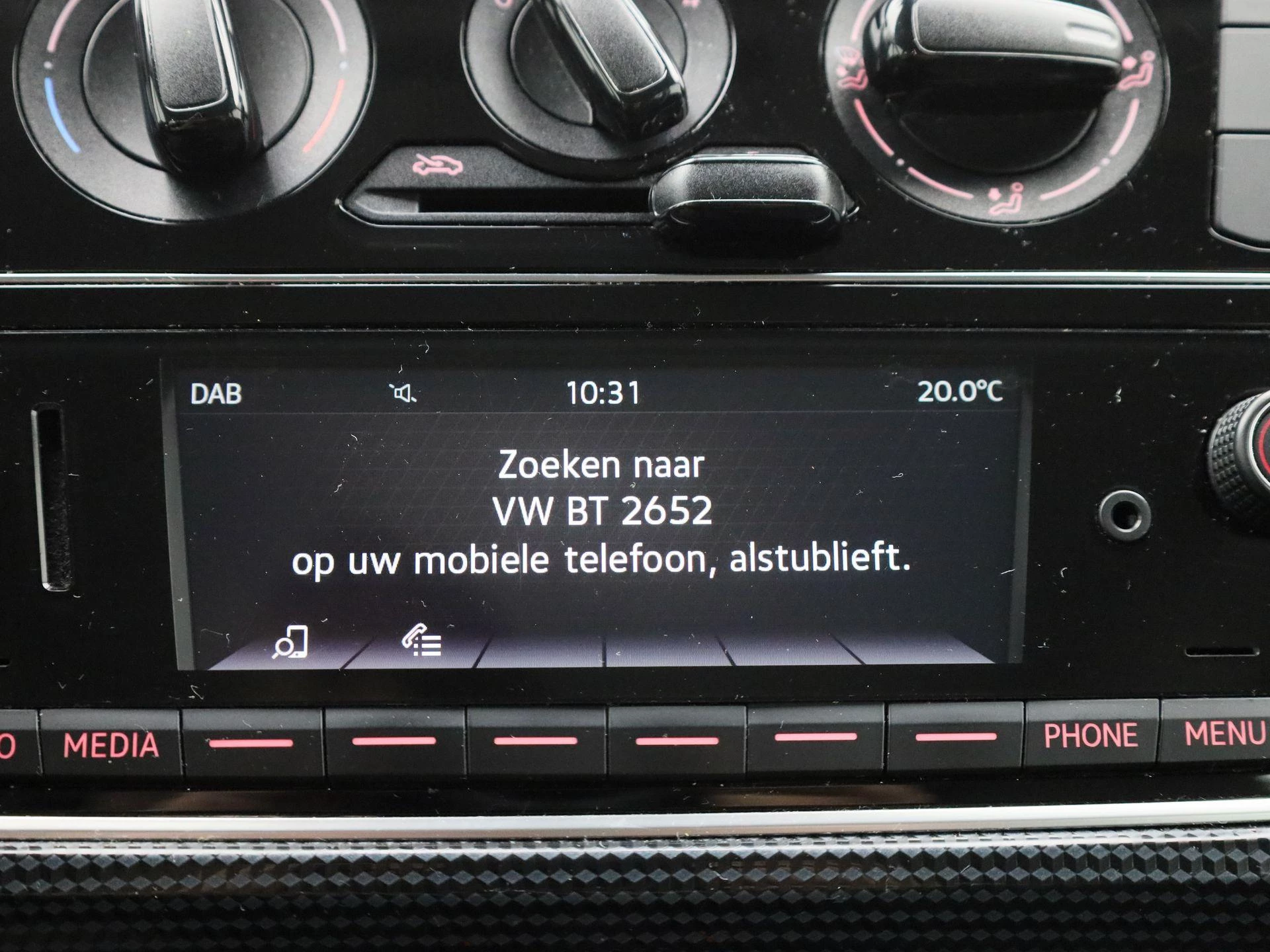 Volkswagen-up!-image-20