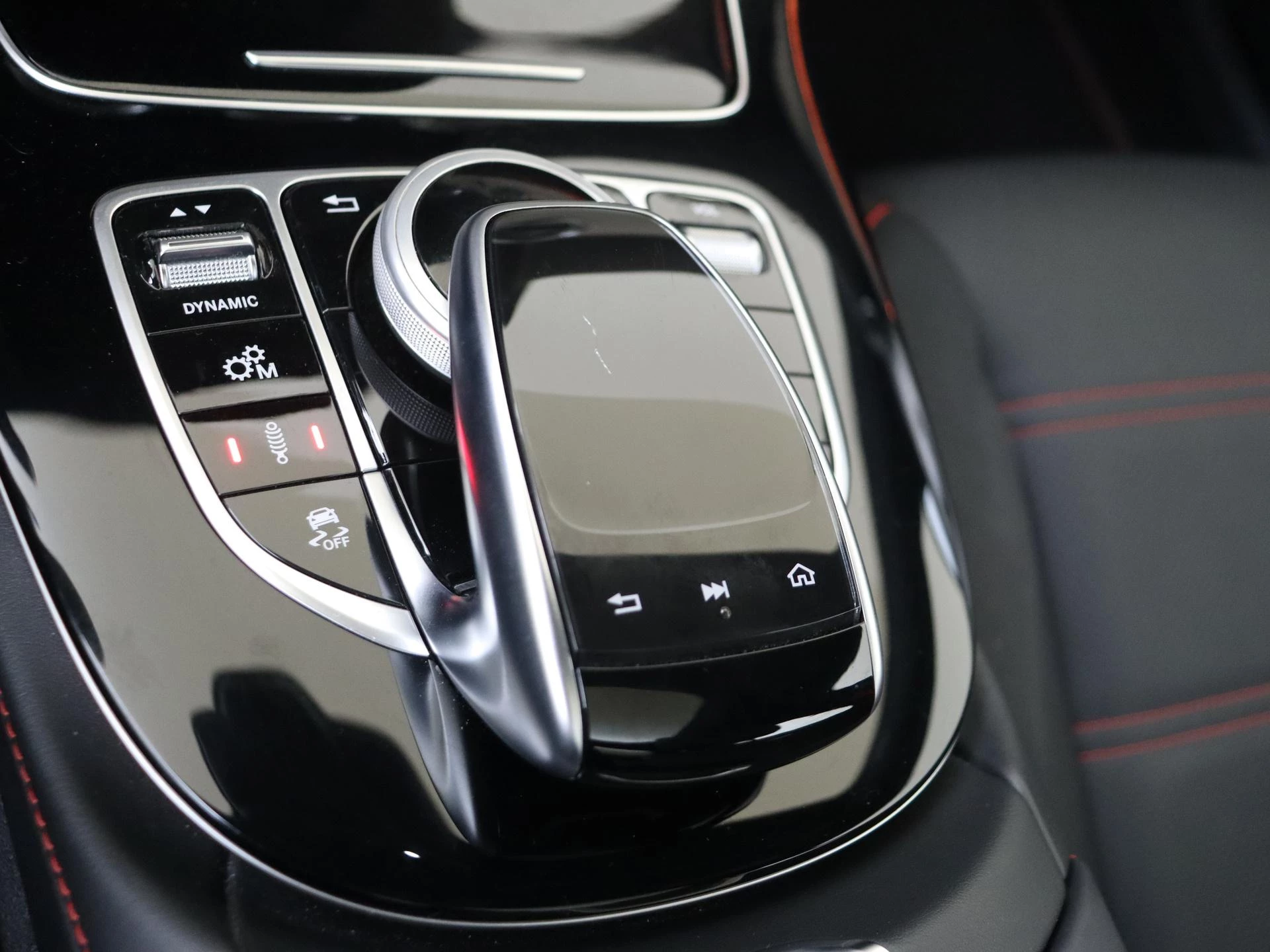 Mercedes-Benz-E-Klasse-image-28