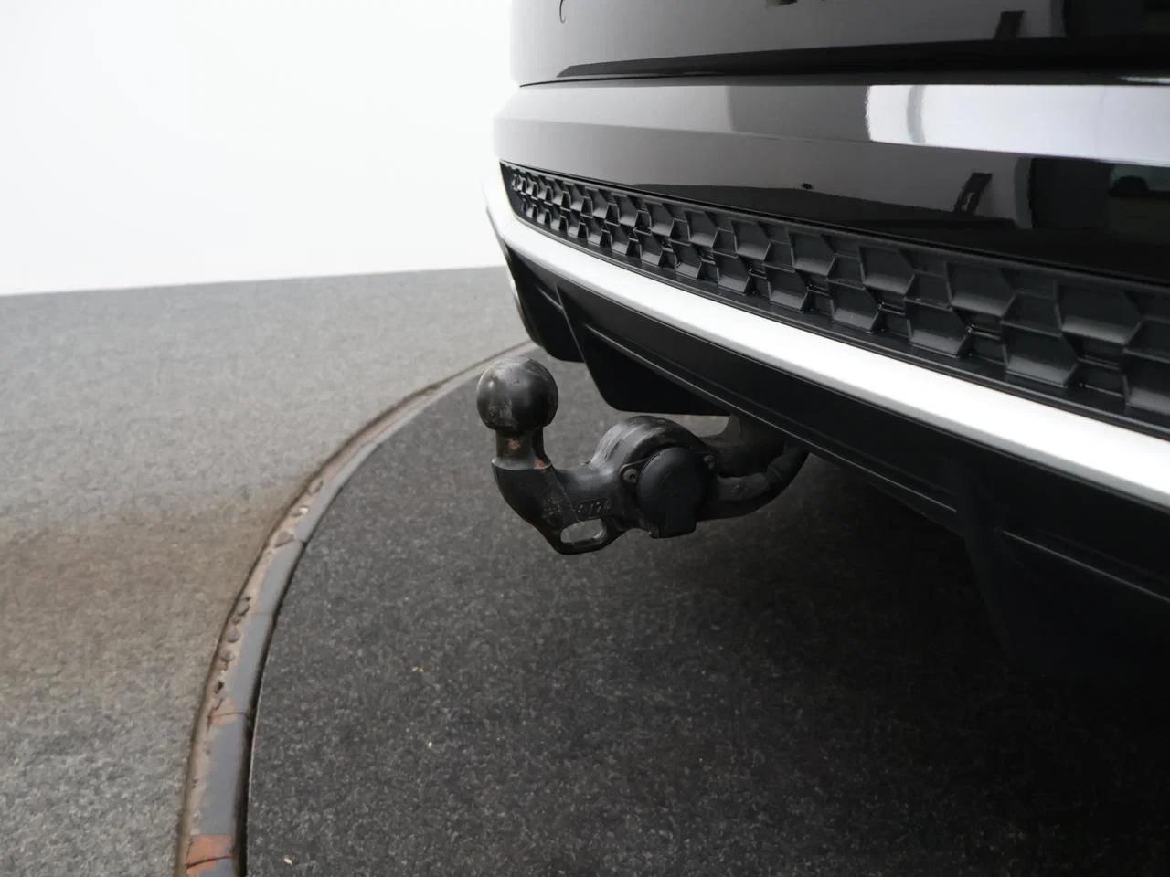 Audi-RSQ3-image-10