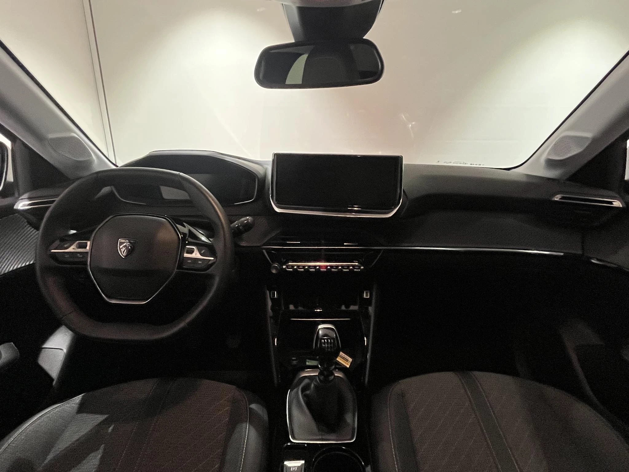 Peugeot-208-image-18