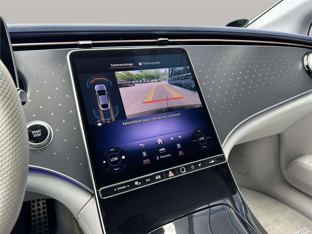 Mercedes-Benz-EQE-image-14