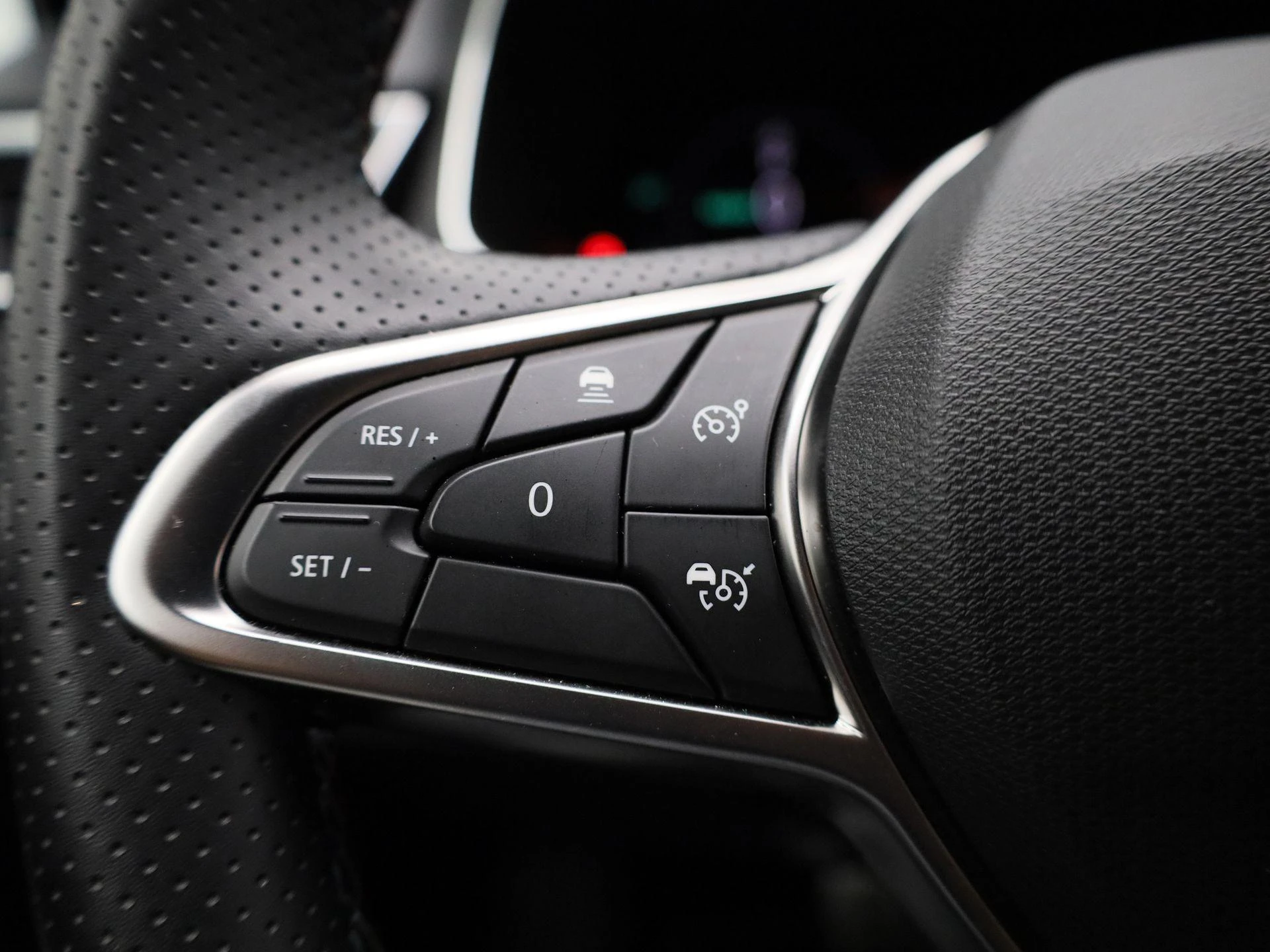 Renault-Clio-image-17