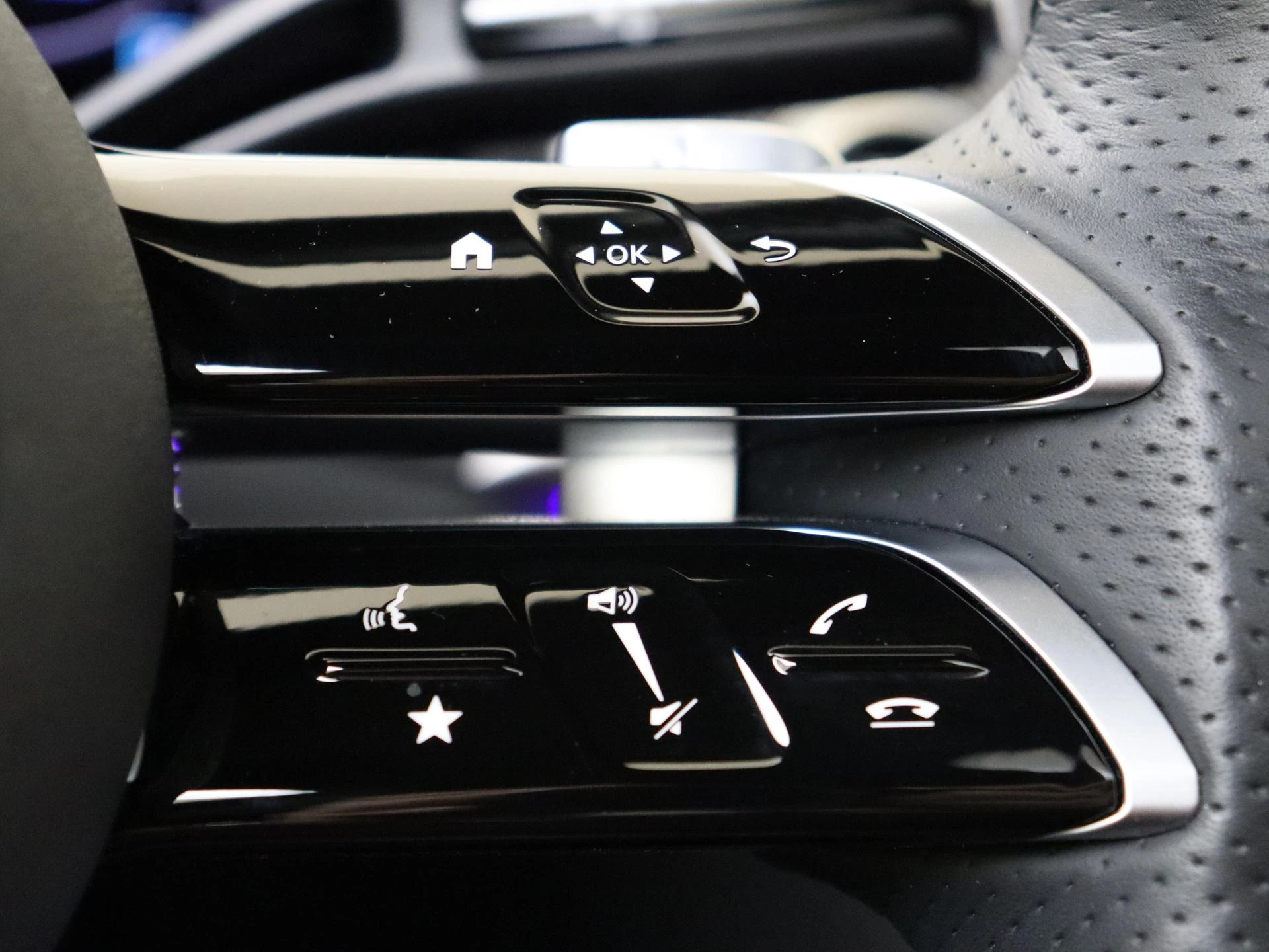 Mercedes-Benz-GLC-image-12