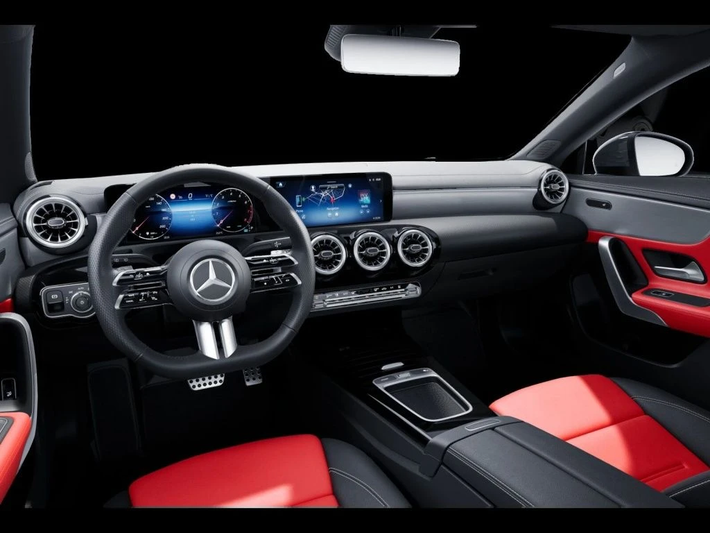 Mercedes-Benz-CLA 200-image-9