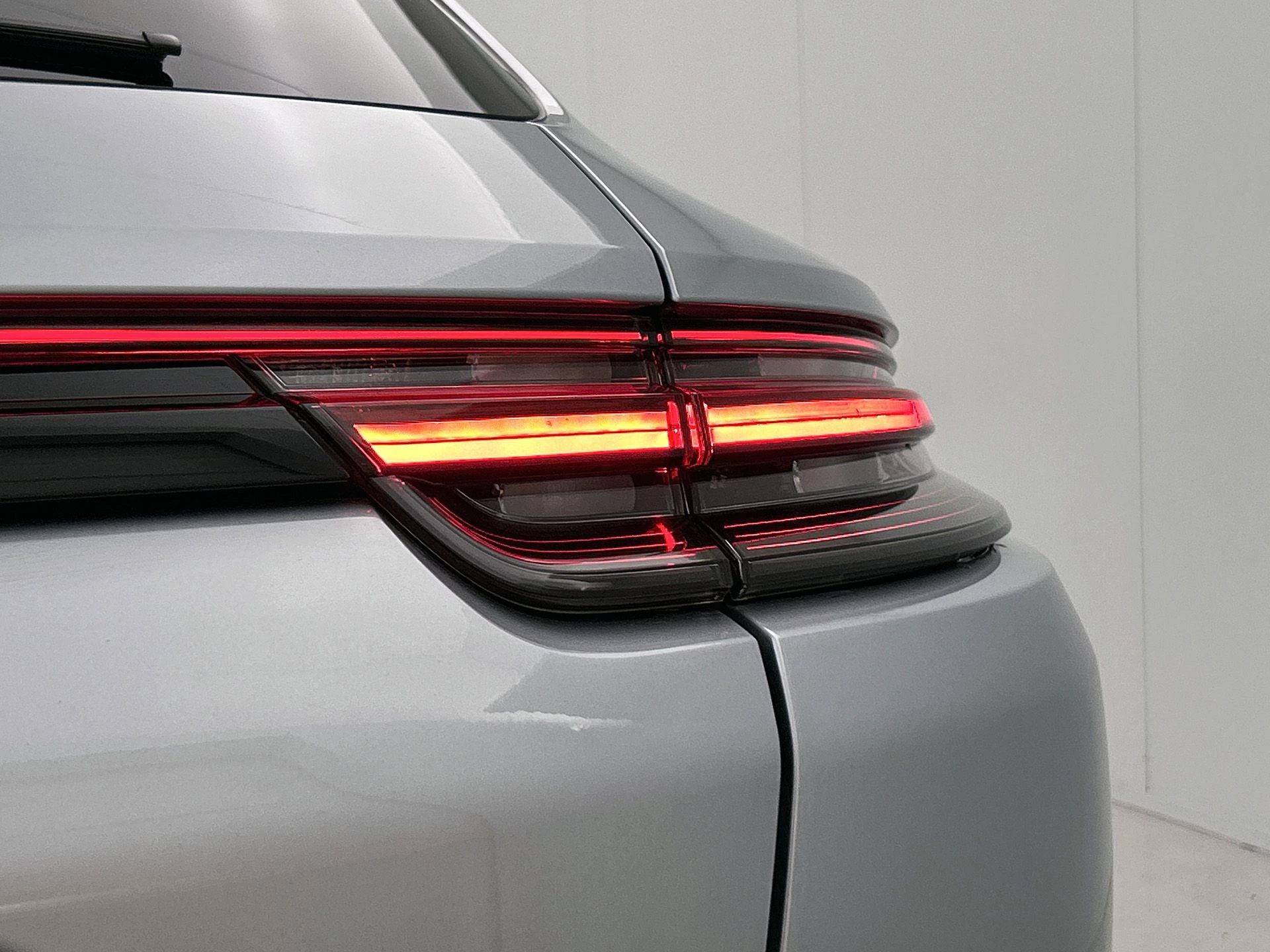 Porsche-Panamera-image-21