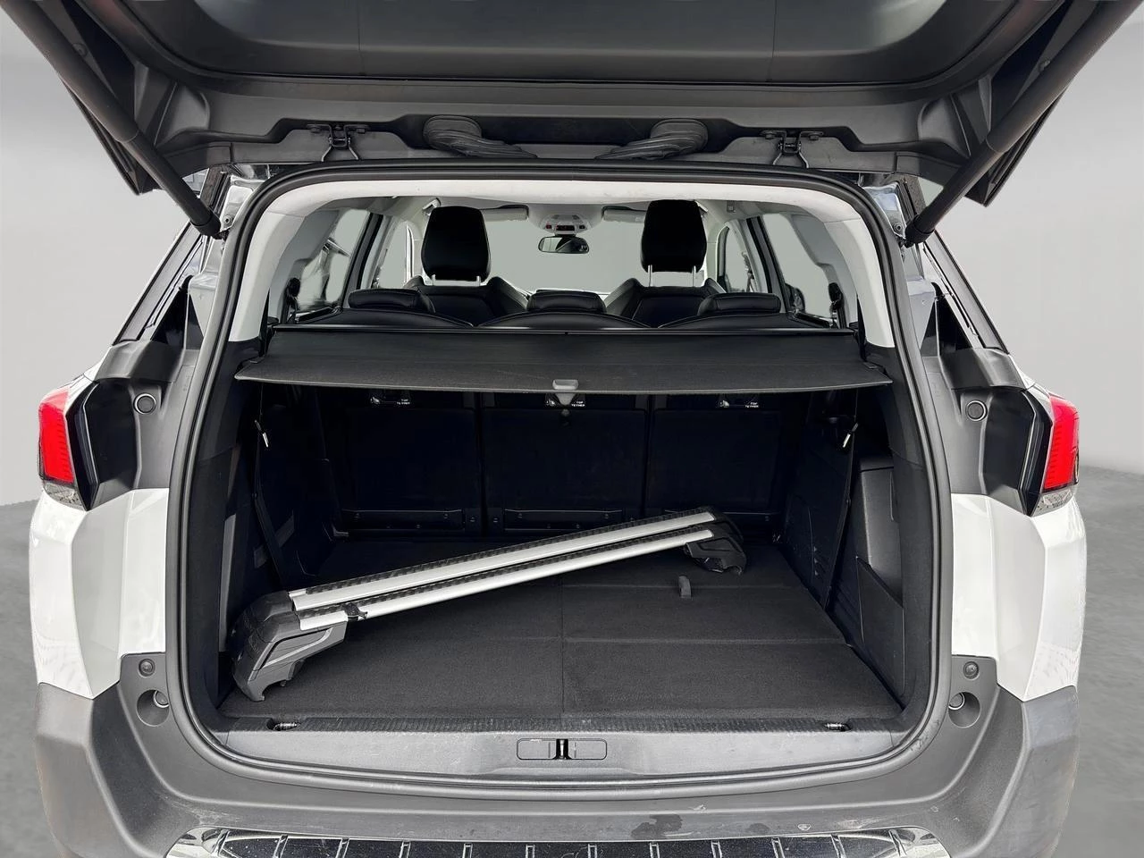 Peugeot-5008-image-6
