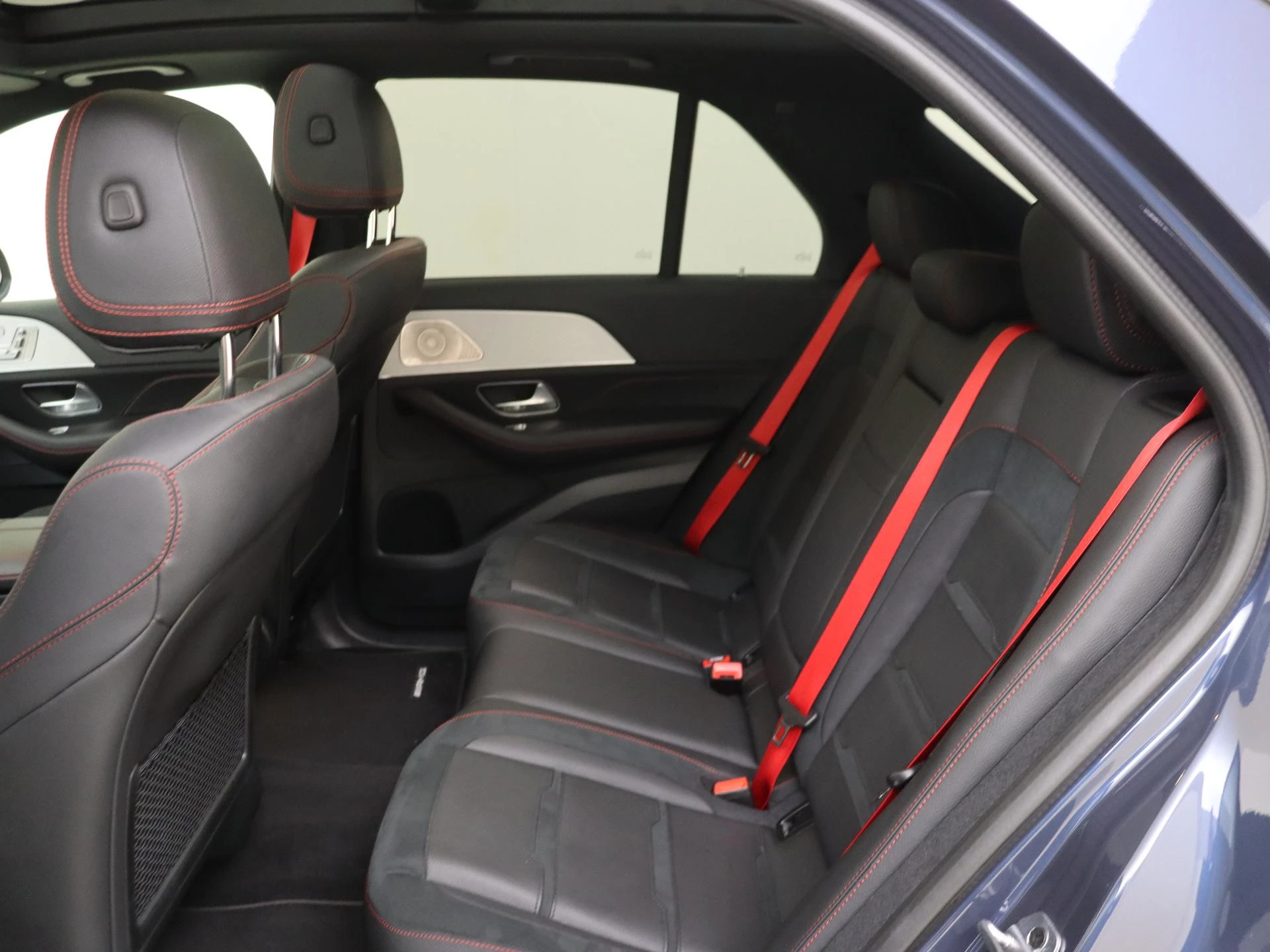 Mercedes-Benz-GLE-image-13