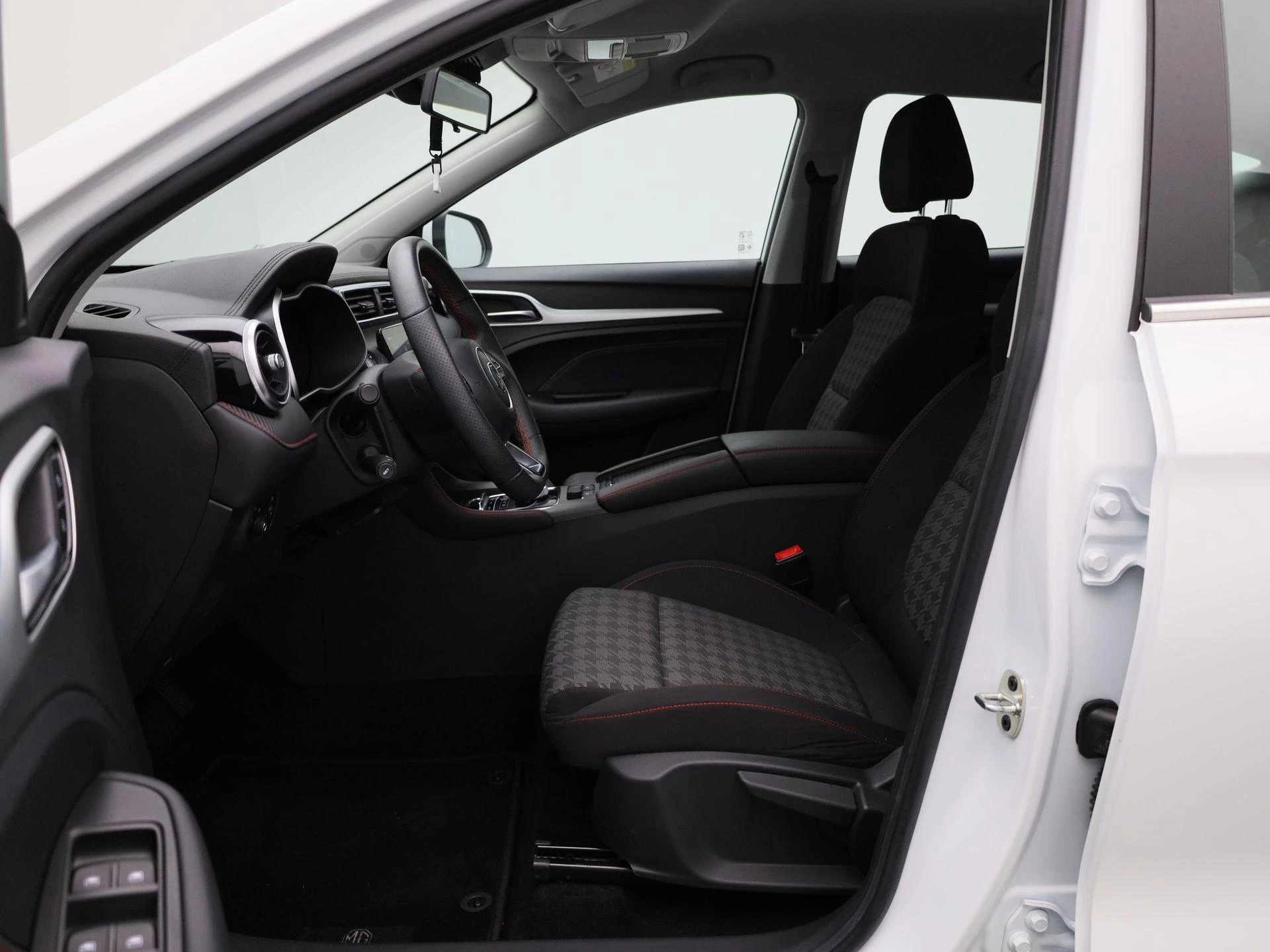 MG-ZS-image-8