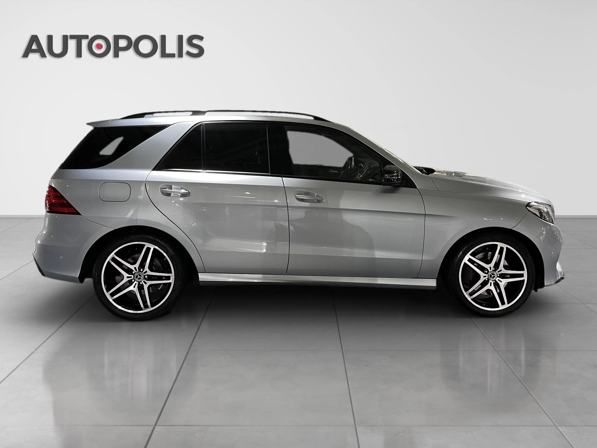 Mercedes-Benz-GLE-image-17