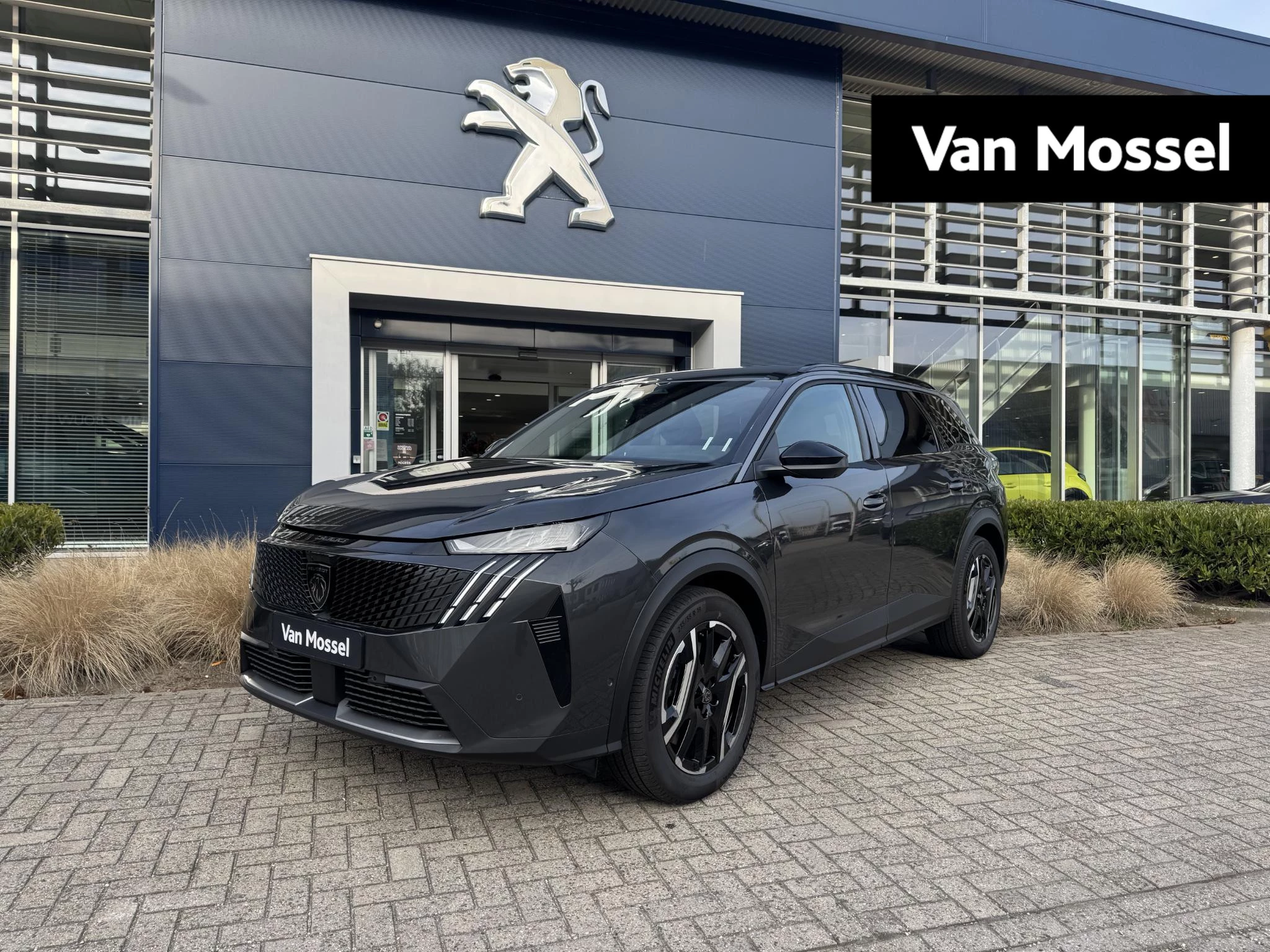 Peugeot-e-5008-image-0