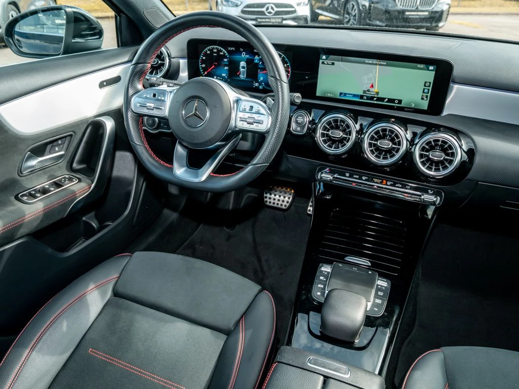 Mercedes-Benz-A-Klasse 180-image-9