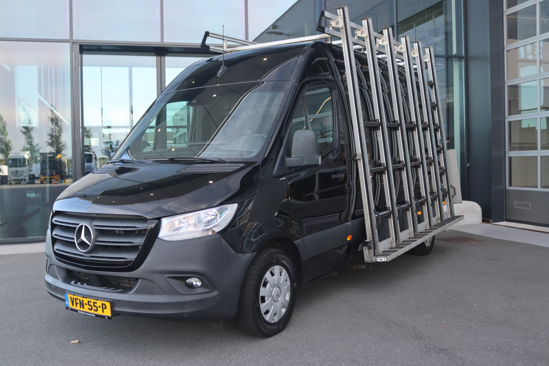 Mercedes-Benz-Sprinter-image-12