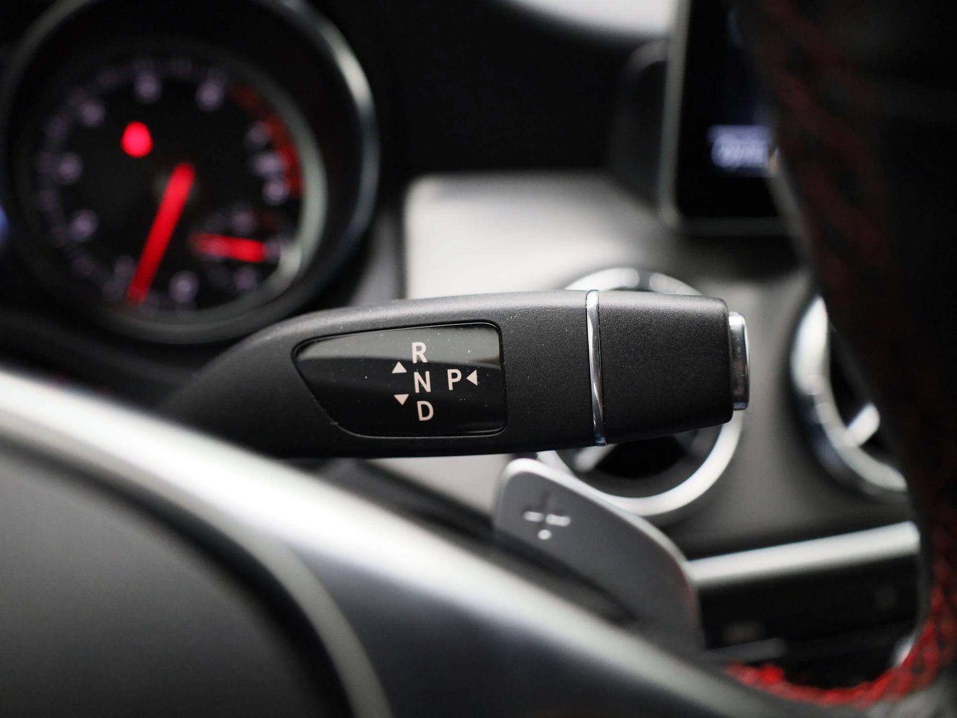 Mercedes-Benz-CLA-image-25