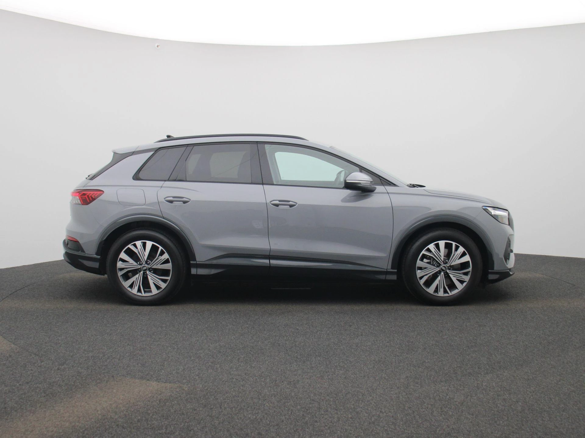 Audi-Q4 e-tron-image-5