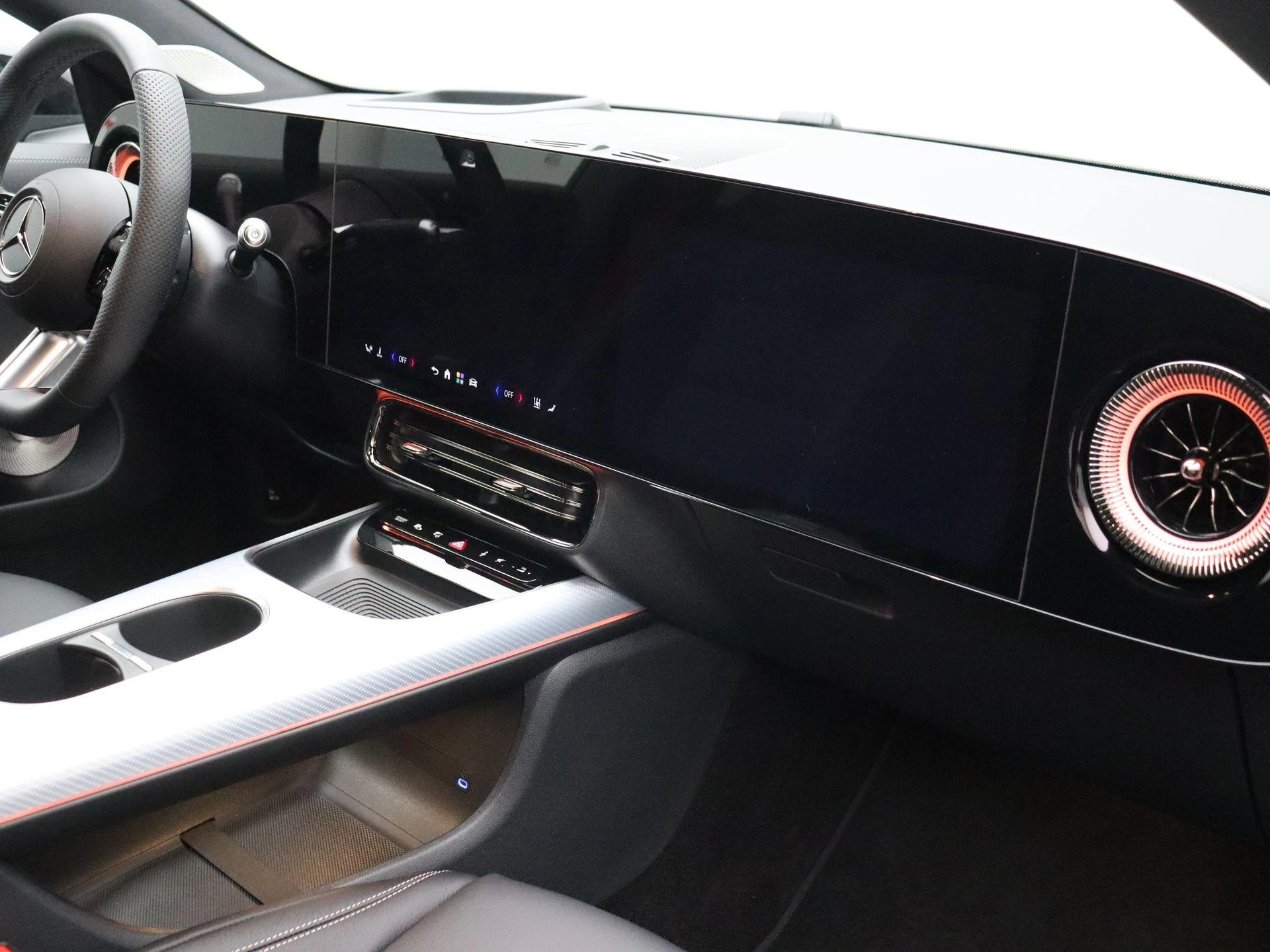 Mercedes-Benz-CLA-image-22