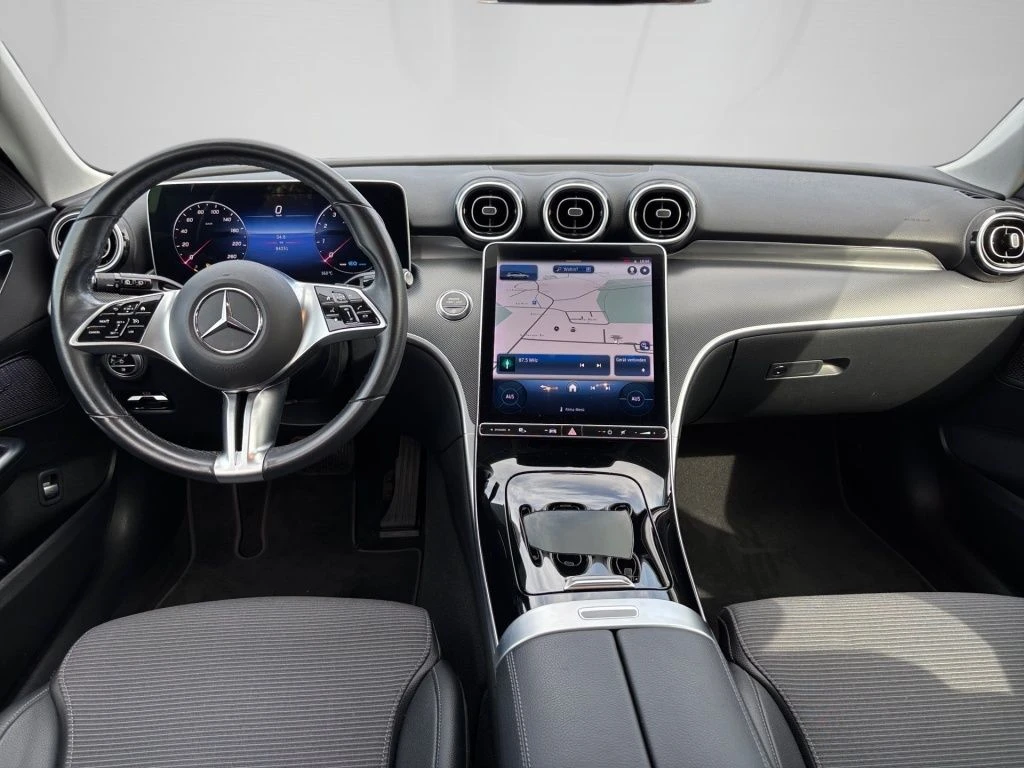 Mercedes-Benz-C-Klasse 200-image-11