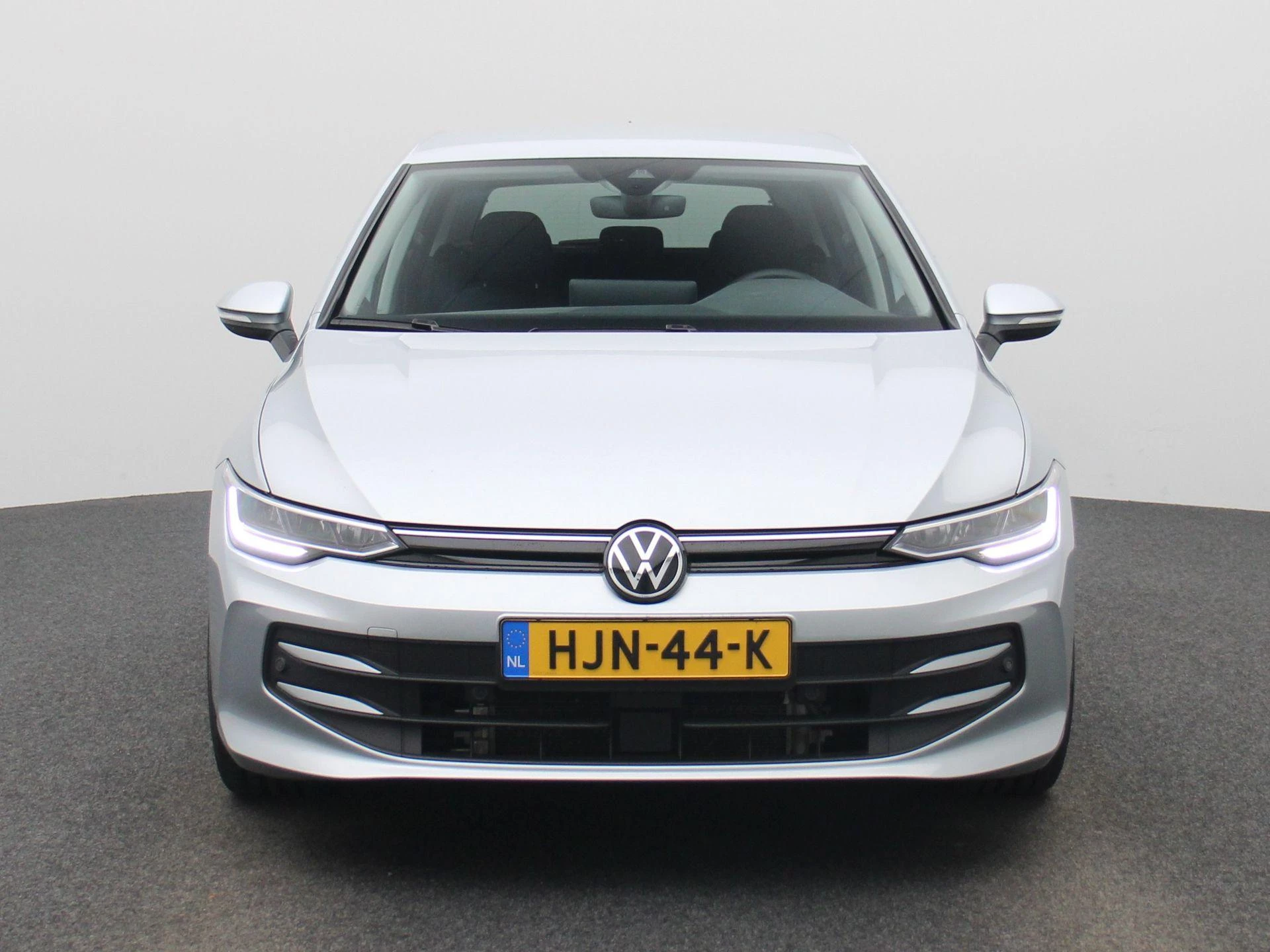 Volkswagen-Golf-image-2