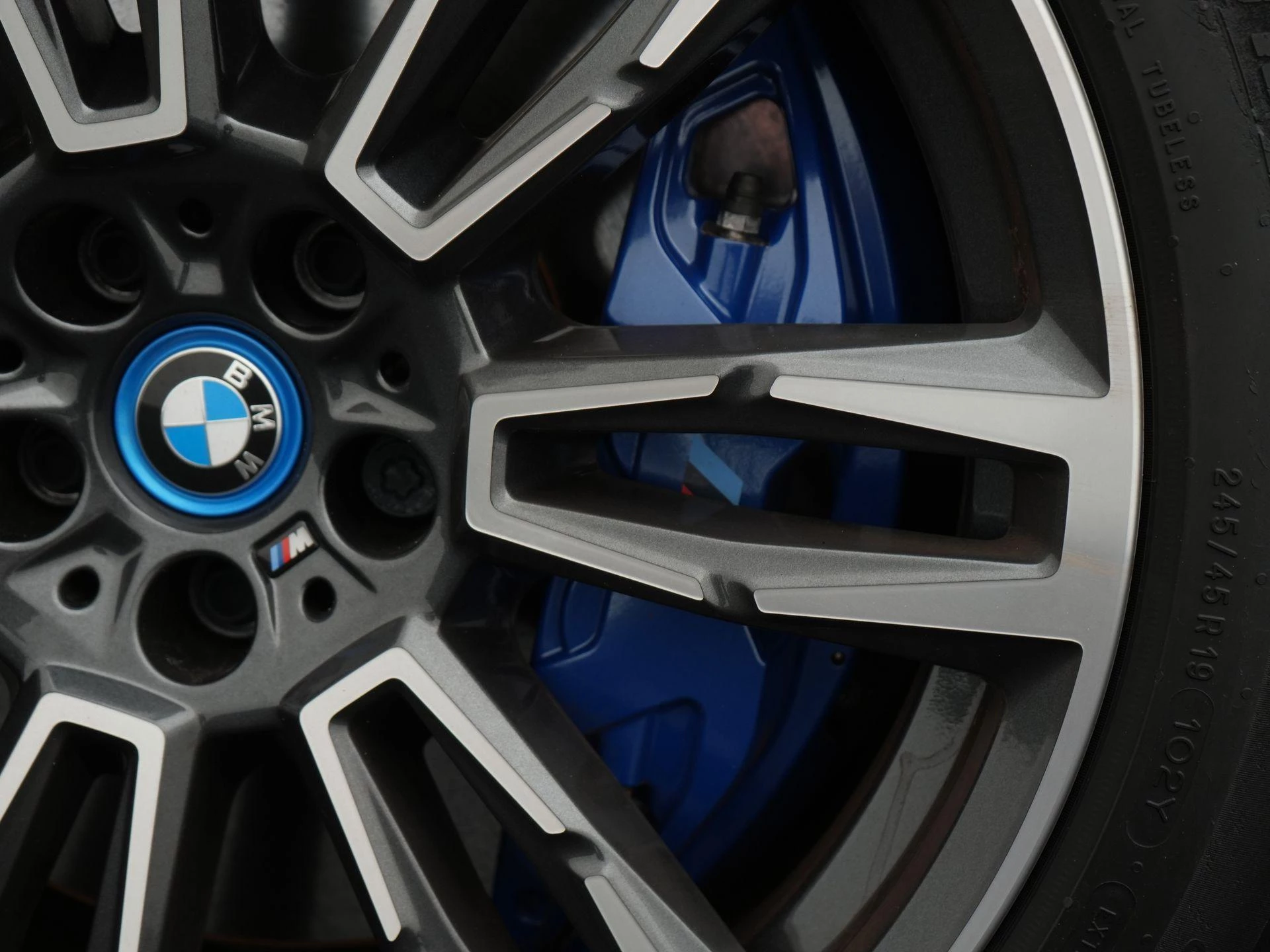BMW-i5-image-53