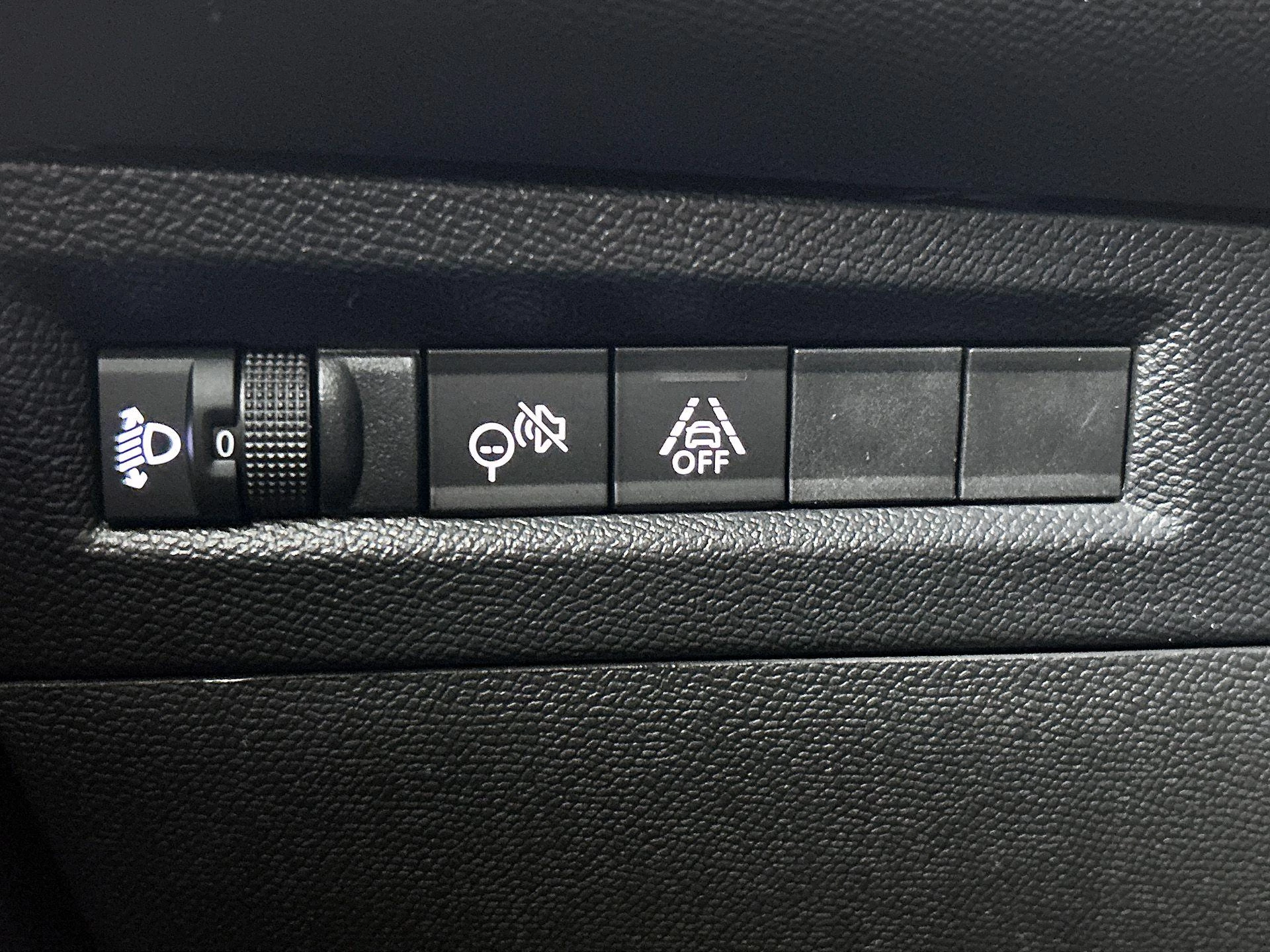 Opel-Frontera-image-15