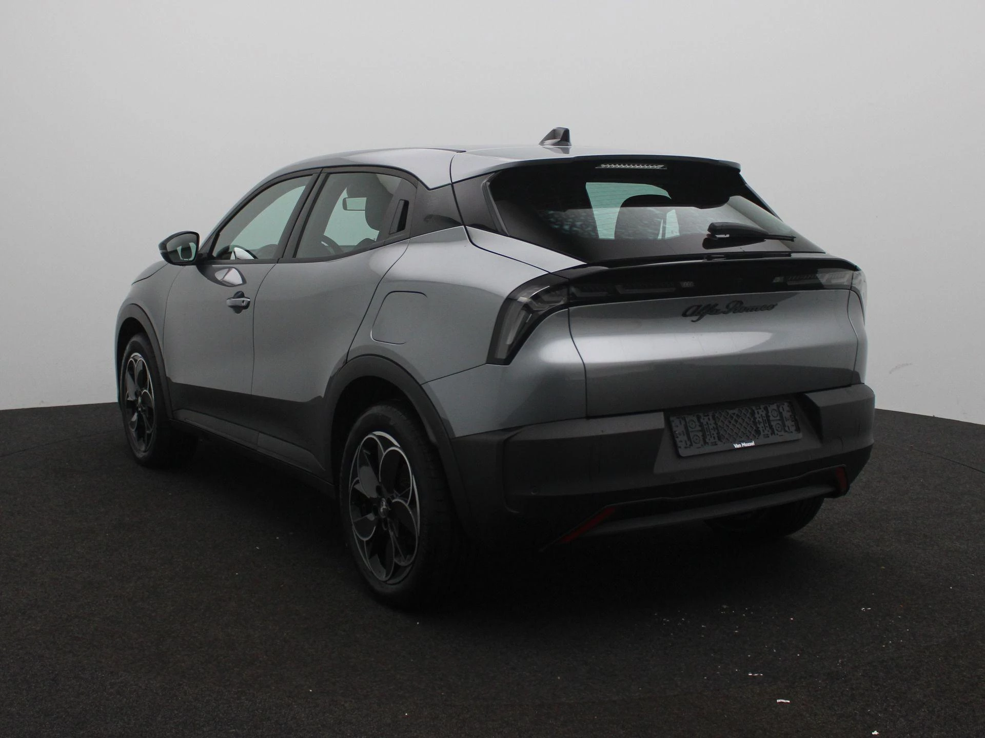 Alfa Romeo-Junior-image-1