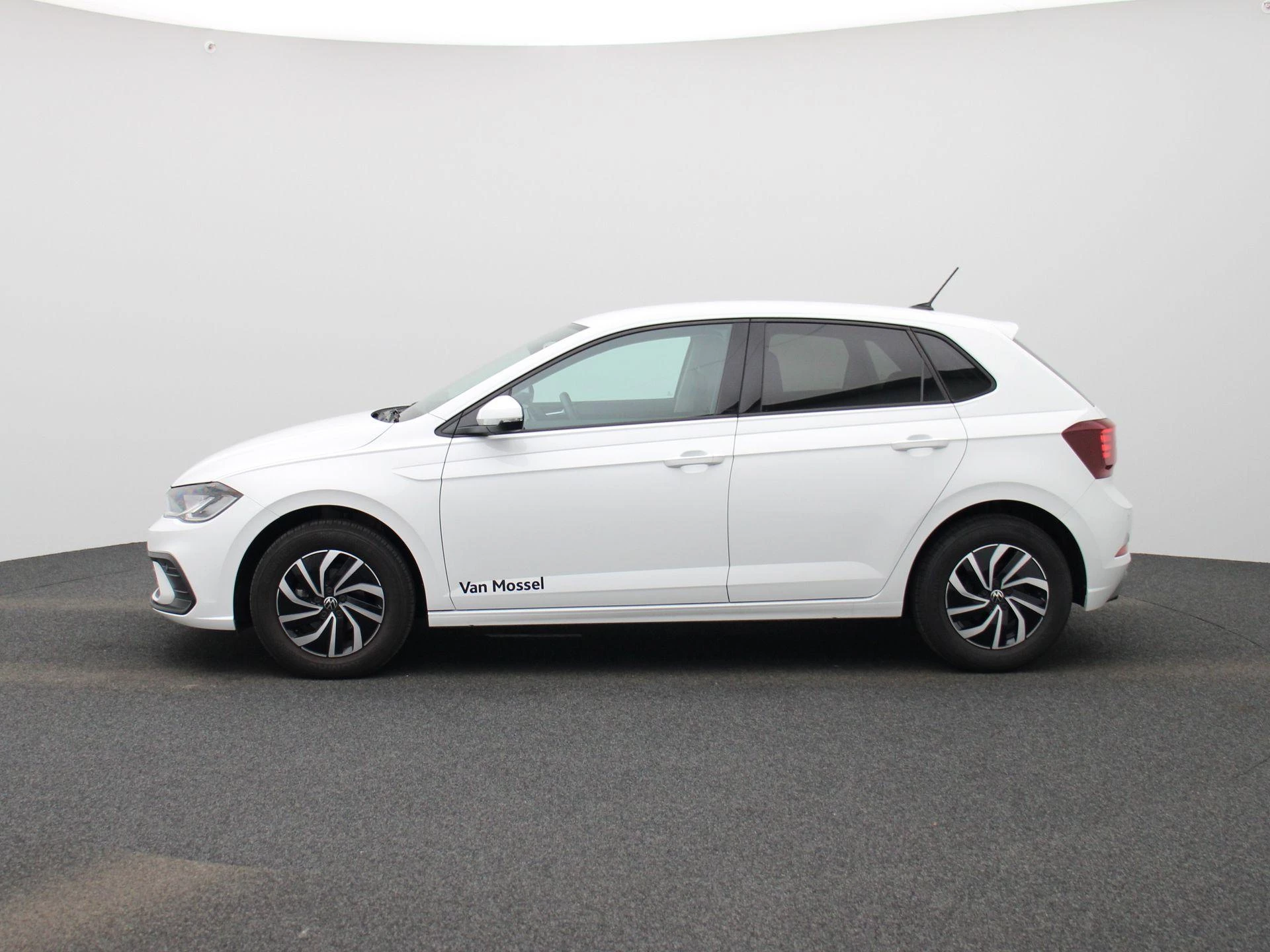 Volkswagen-Polo-image-3