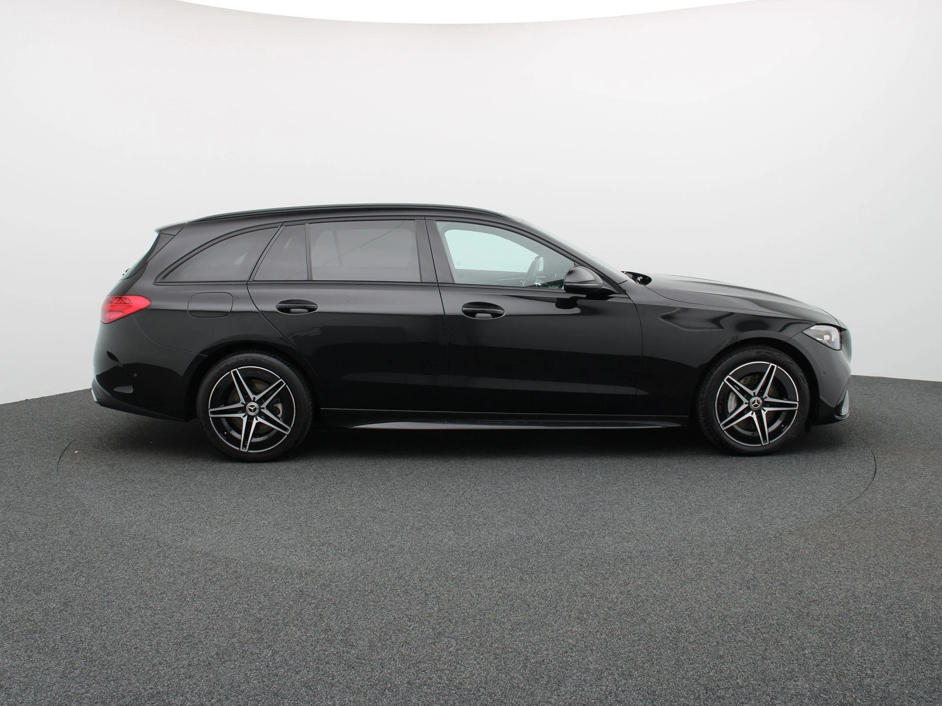 Mercedes-Benz Classe C 300 e AMG Line Estate + PANORAMISCH DAK + NIGHTPAKKET +