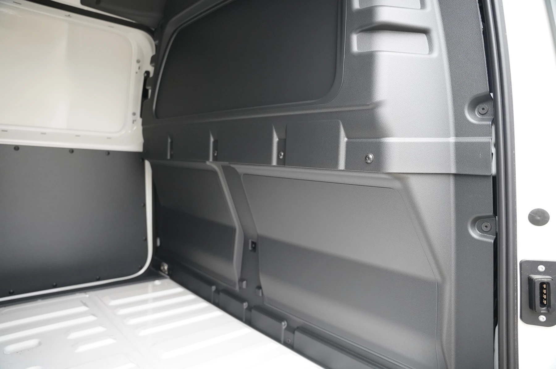 Volkswagen-Caddy-image-28