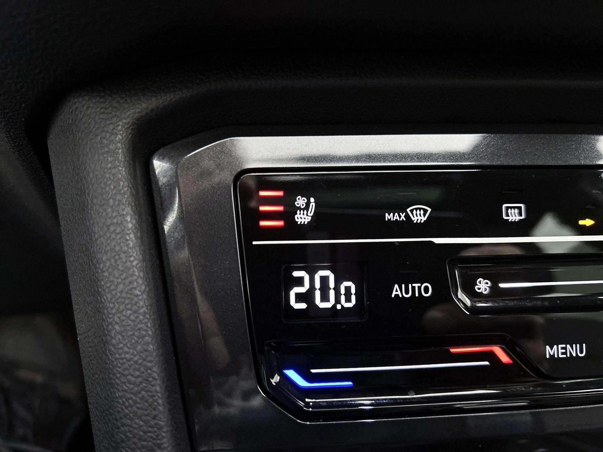 Volkswagen-Tiguan-image-7