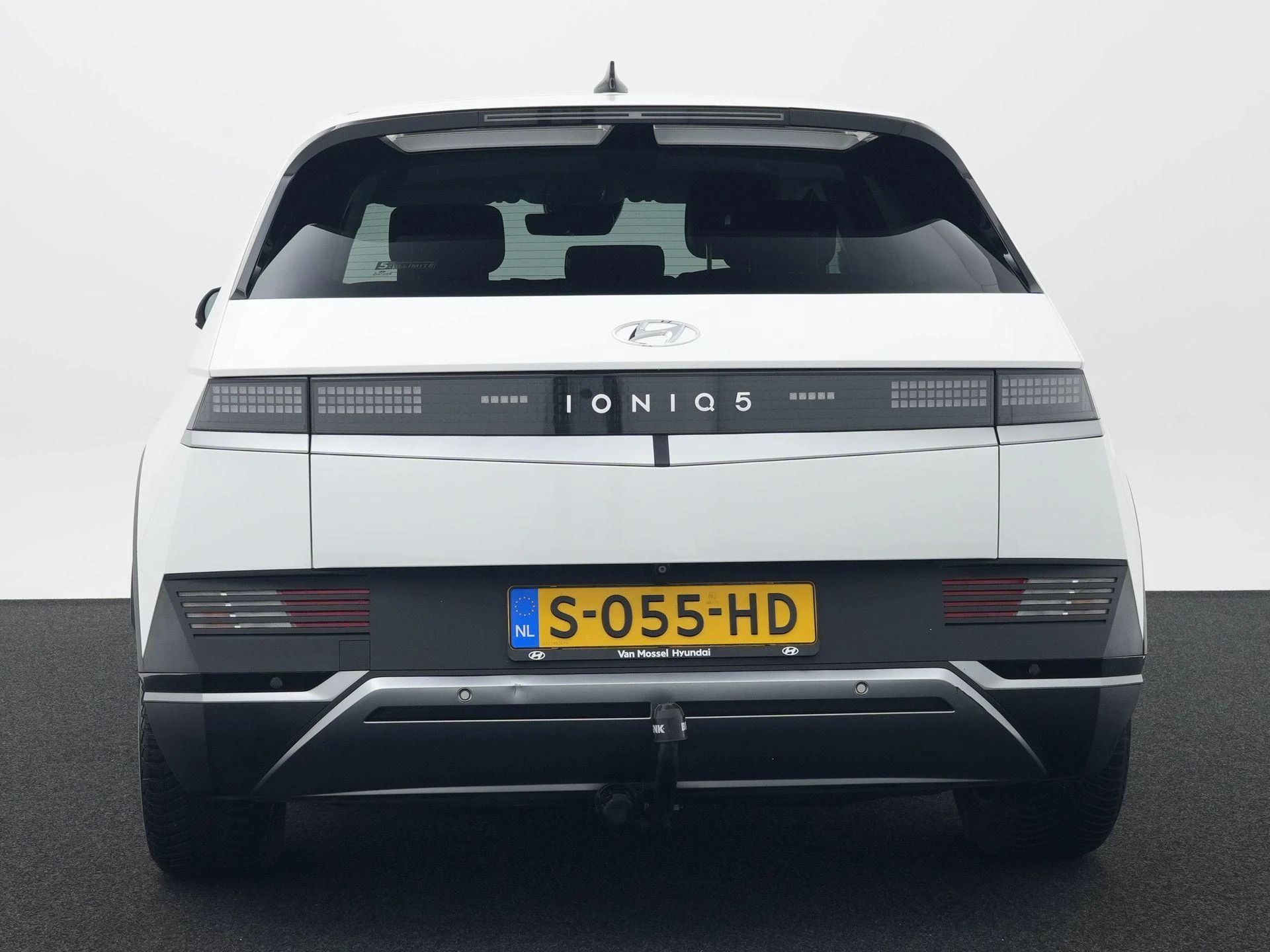 Hyundai-IONIQ 5-image-5