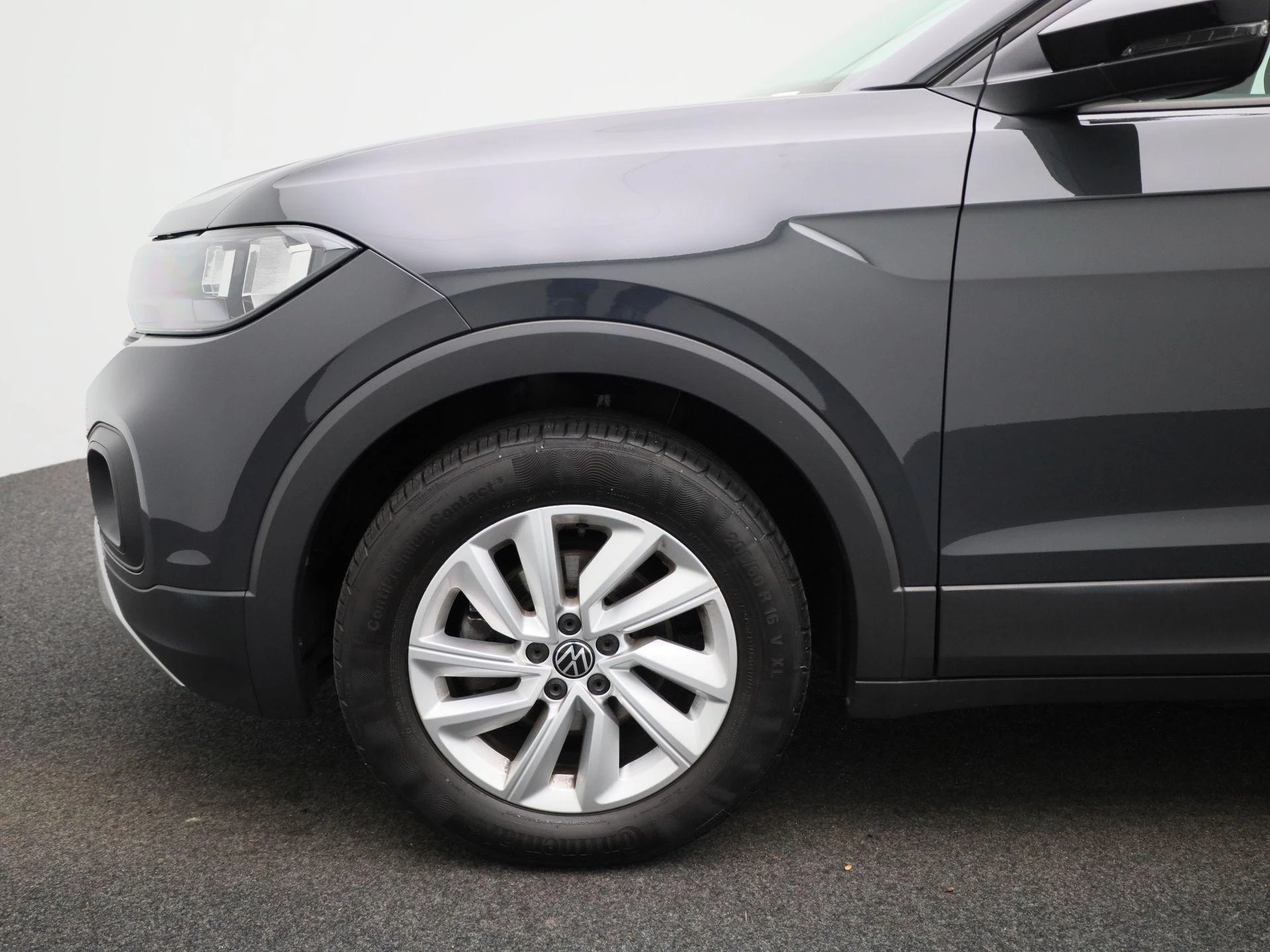 Volkswagen-T-Cross-image-12