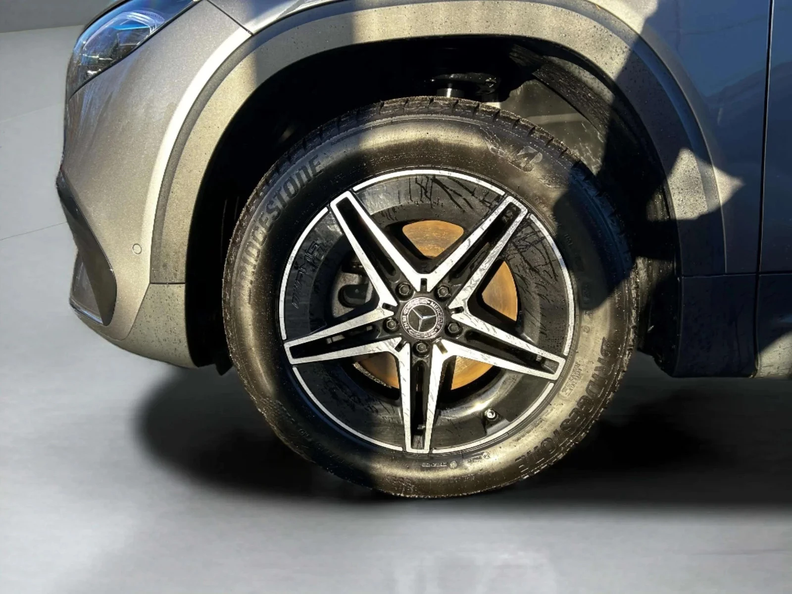 Mercedes-Benz-EQB-image-8