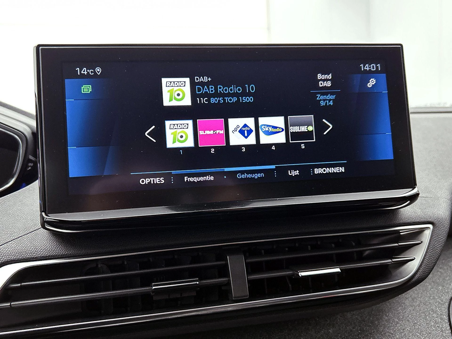 Peugeot-5008-image-38