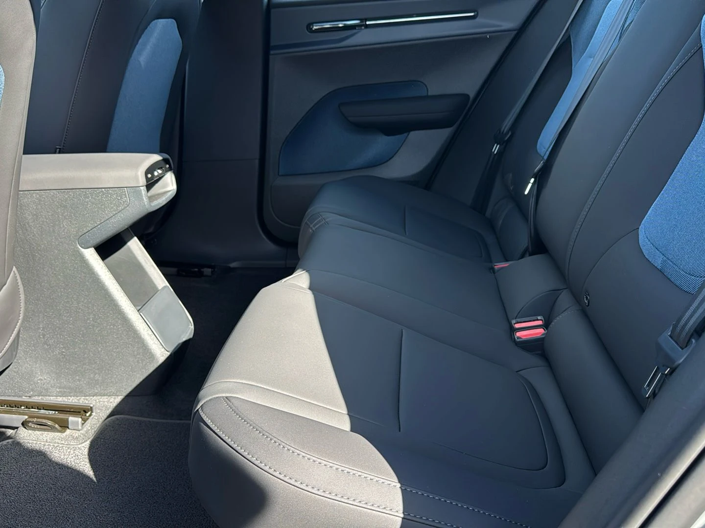 Volvo-EX30-image-6