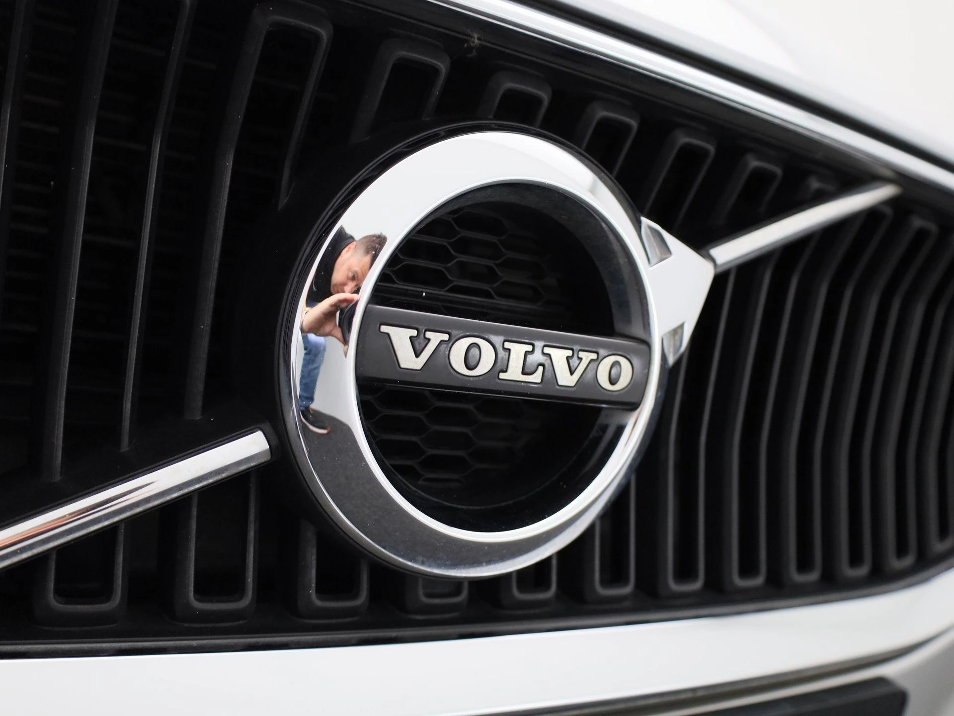 Volvo V60 B3 Geartronic Momentum Pro Camera | Cruise | PDC